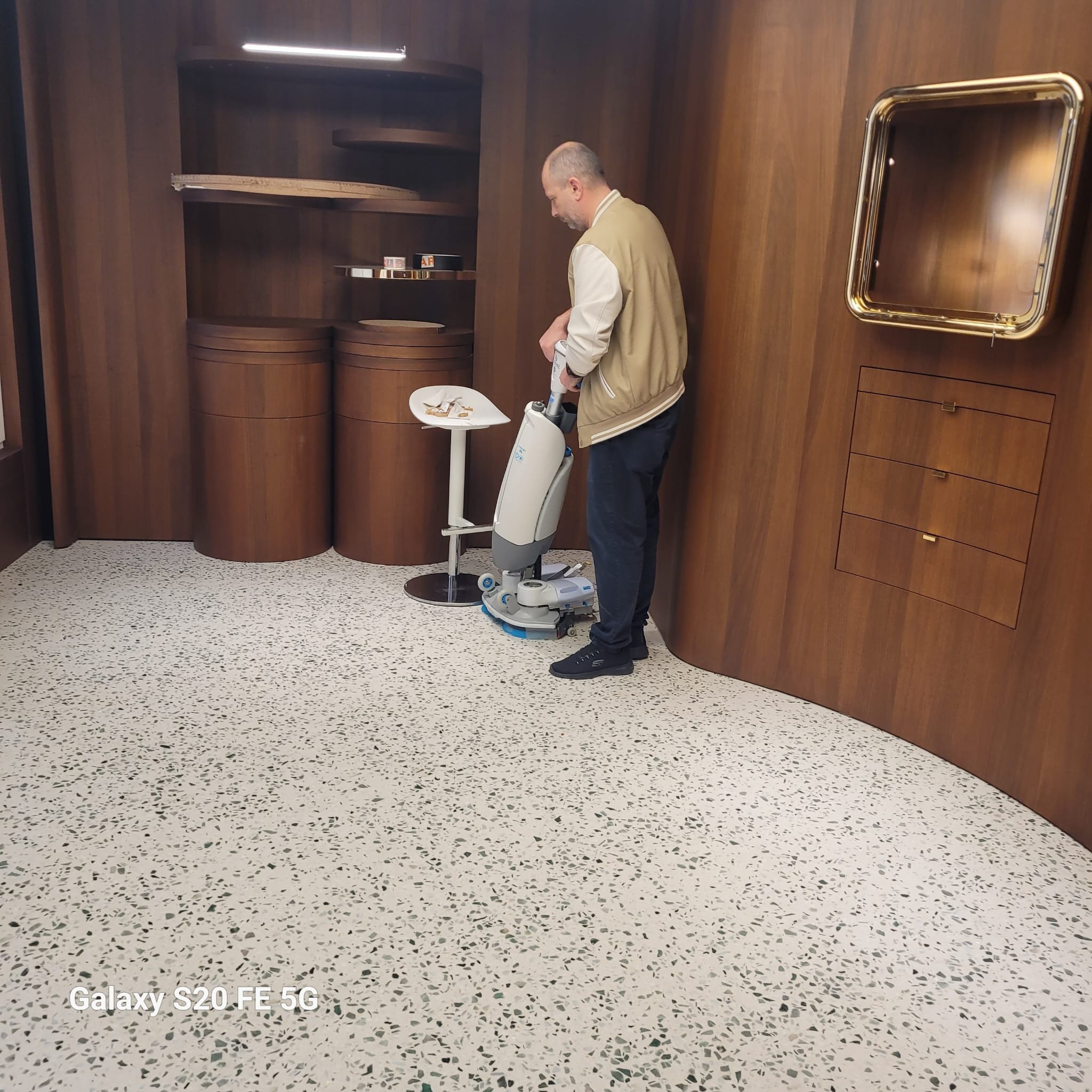 PHOTO-2025-11-06-20-08-18 7.jpg