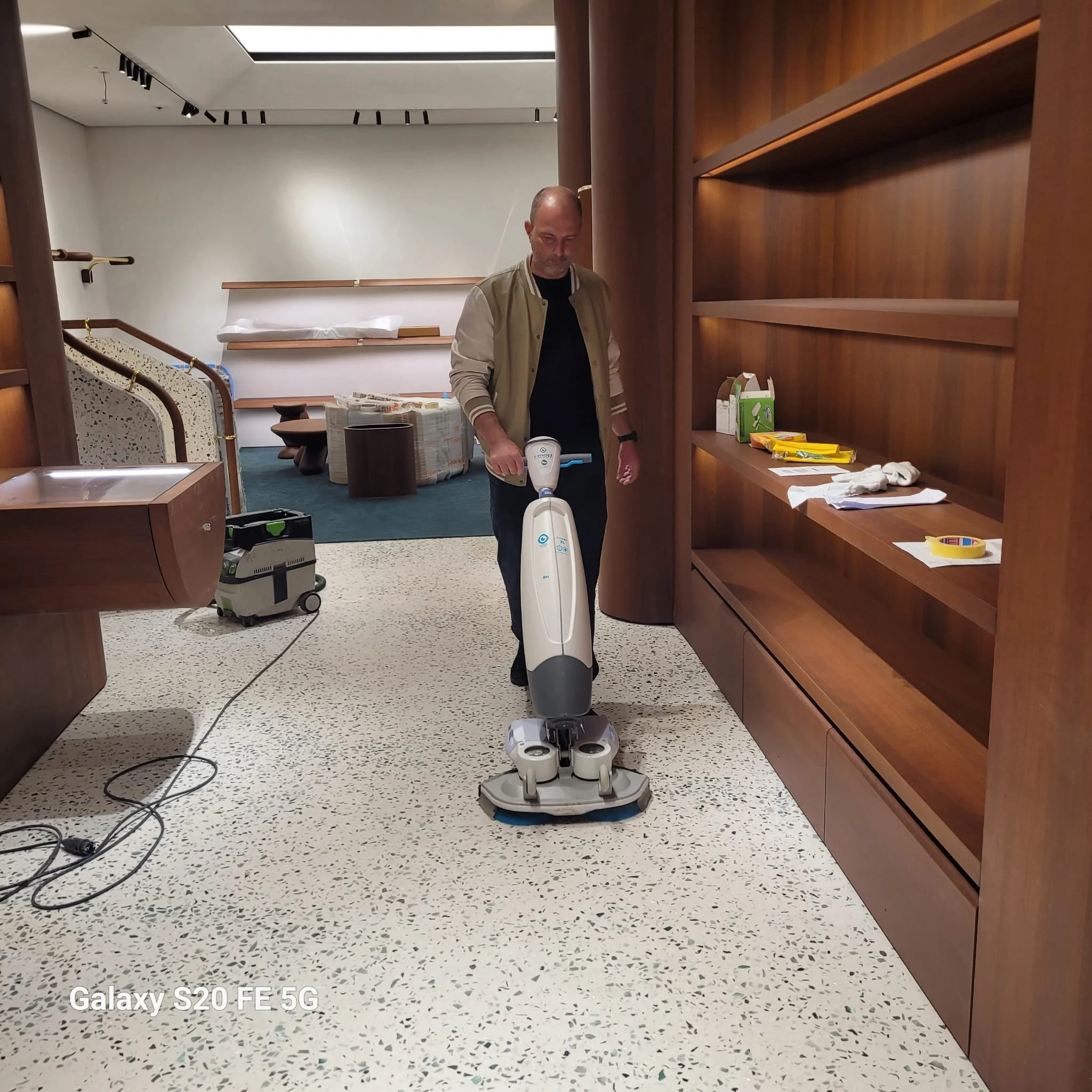 PHOTO-2025-11-06-20-08-18 8.jpg