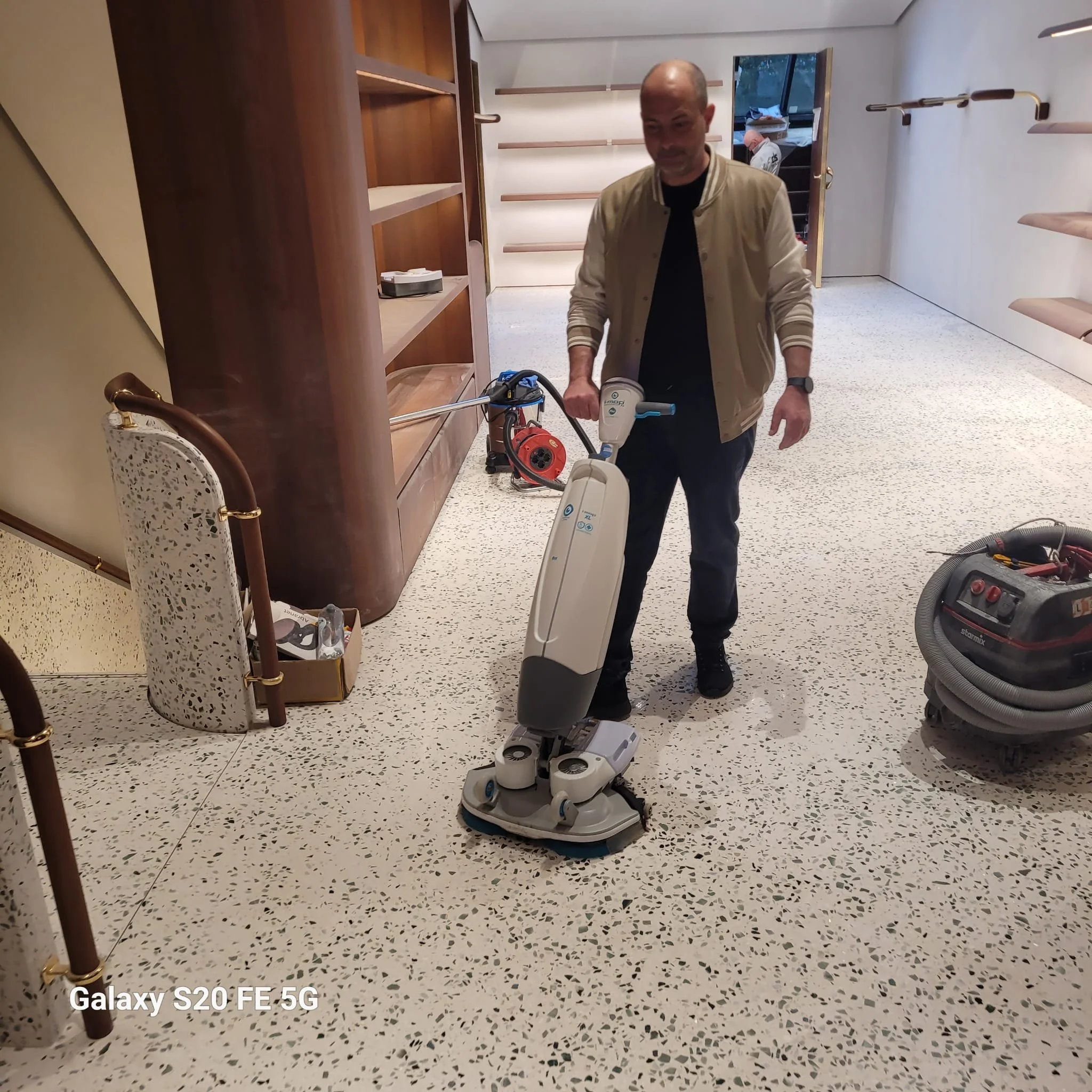 PHOTO-2025-11-06-20-08-18 10.jpg