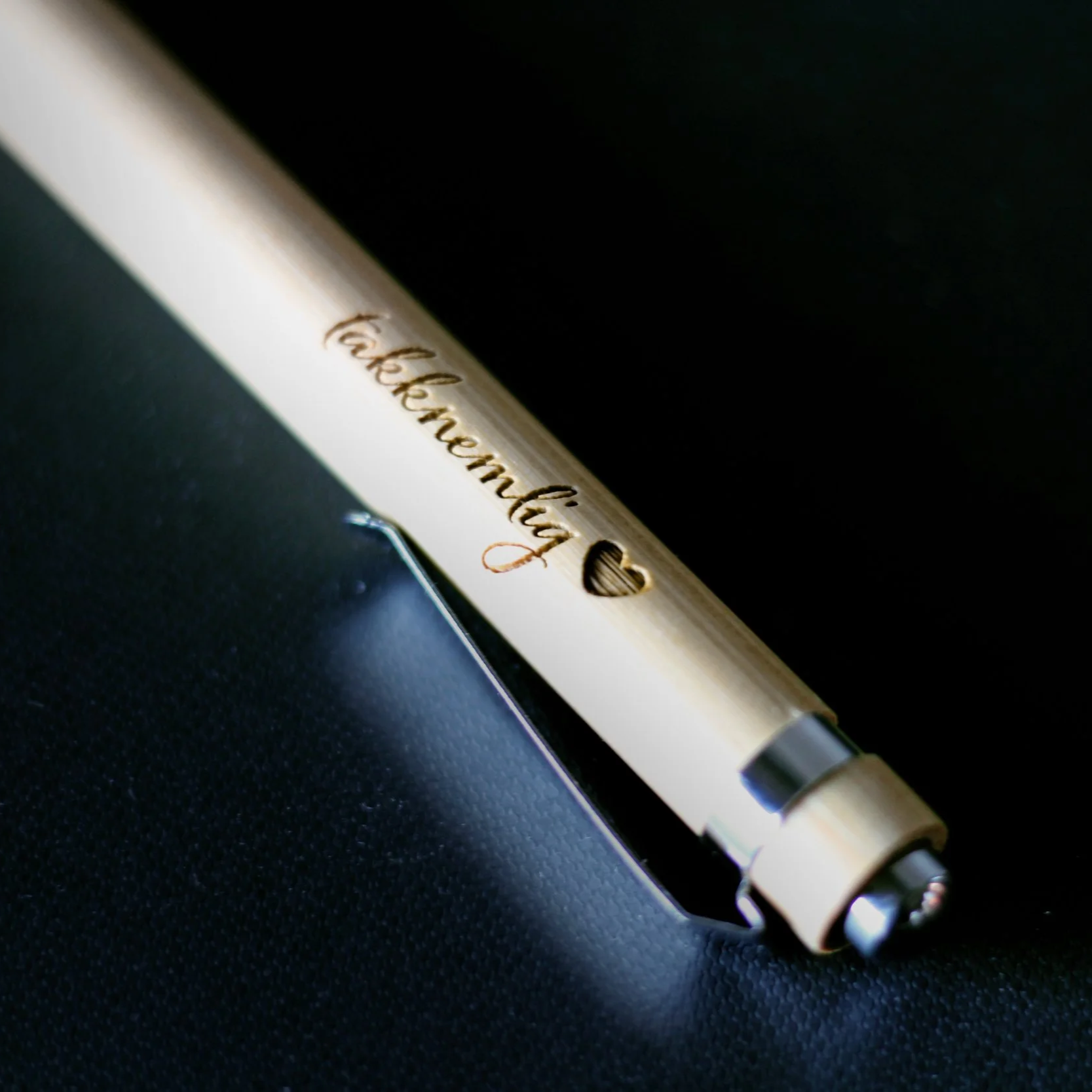 Takknemlig-penn, natur