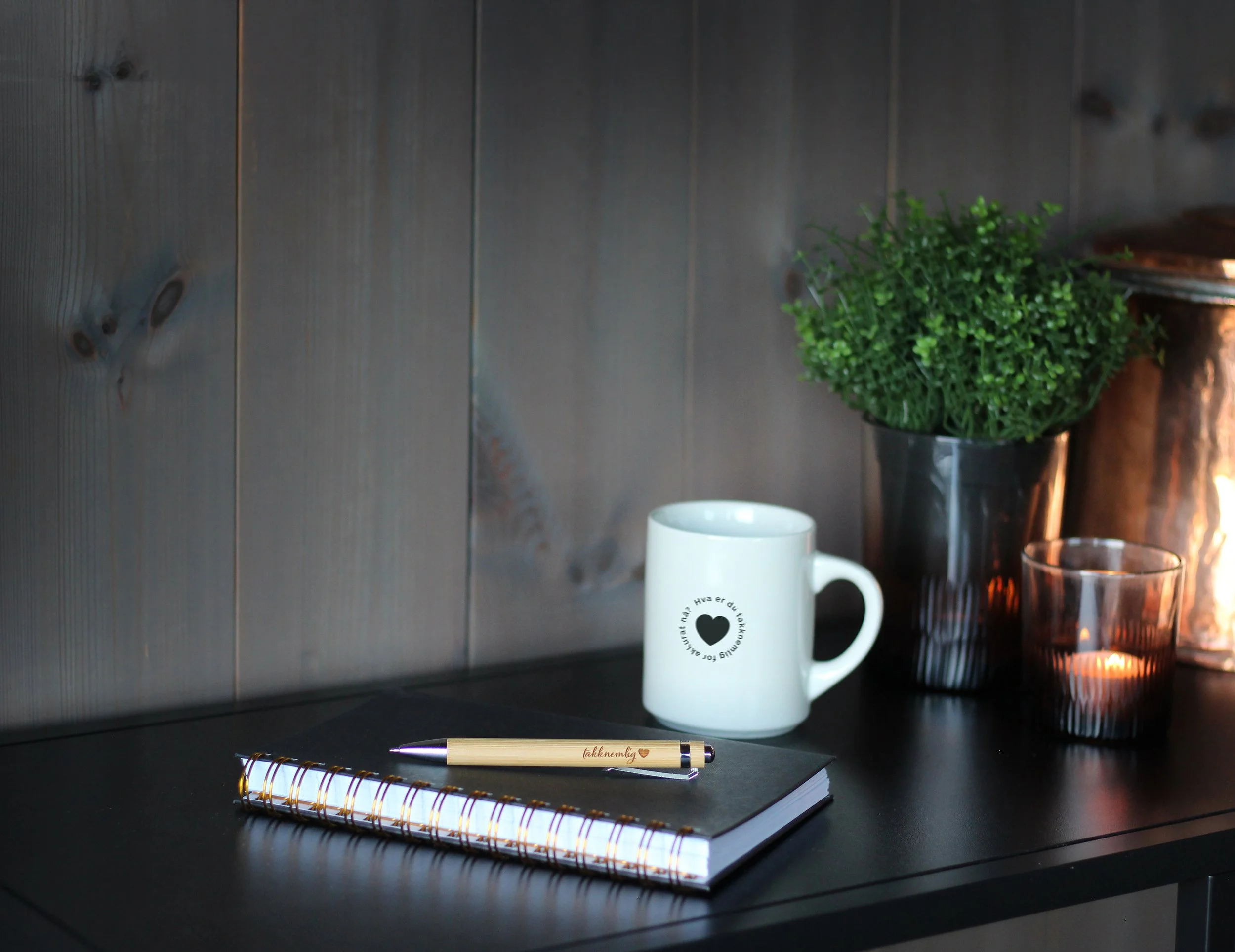 Takknemlig-notatbok, sort