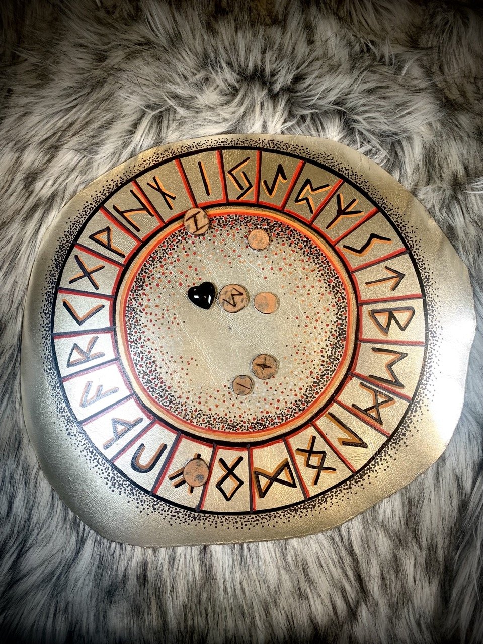 Divination Mat Elder Futhark DME-P1