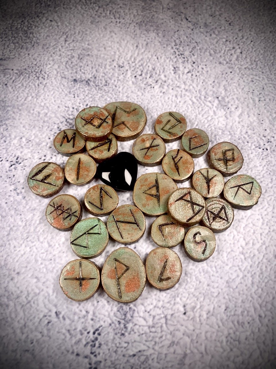 Runes Elder Futhark EF-109