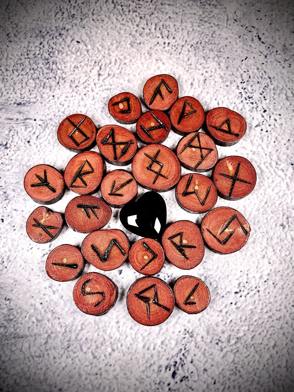 Runes Elder Futhark EF-111