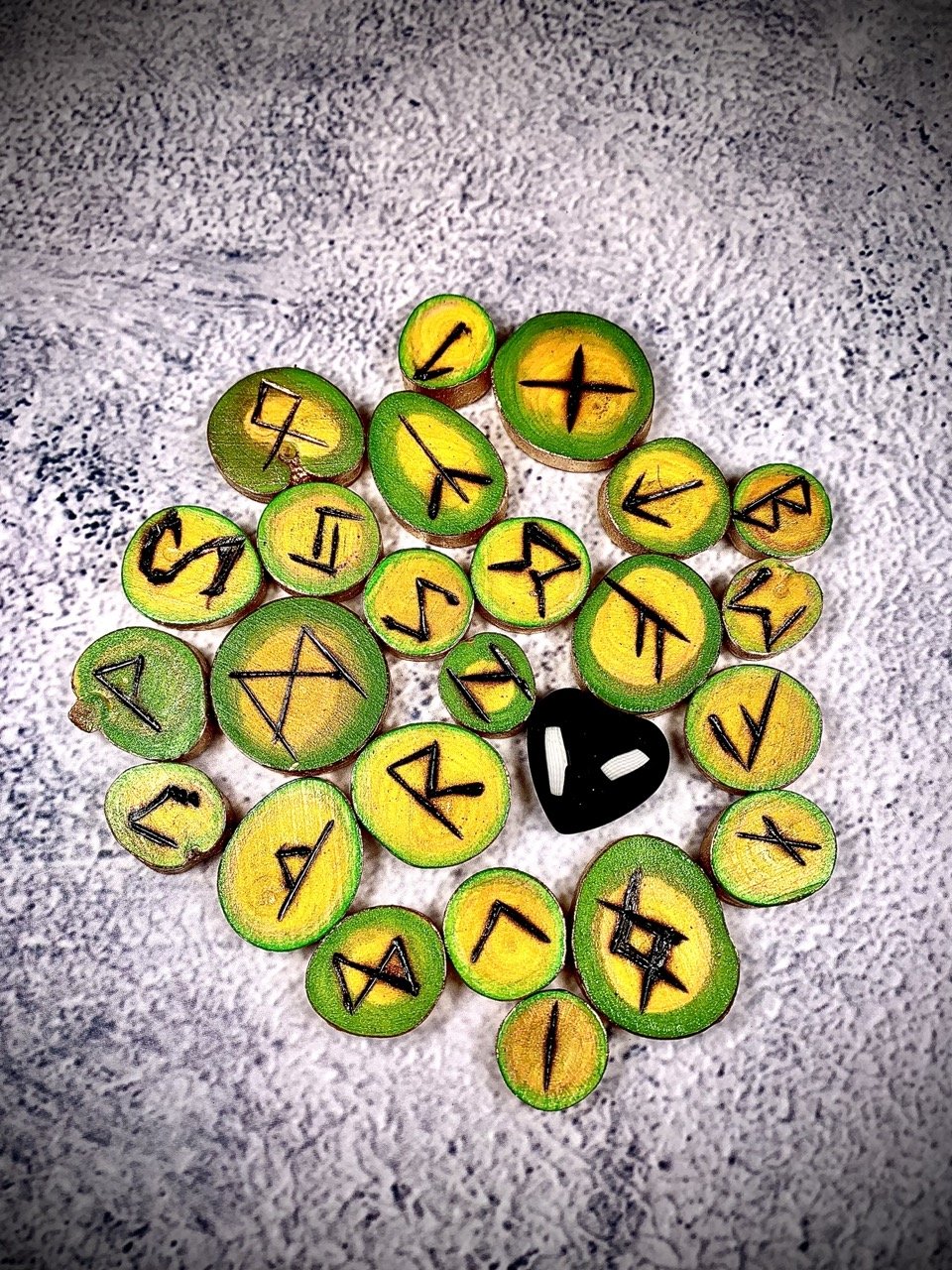 Runes Elder Futhark EF-112