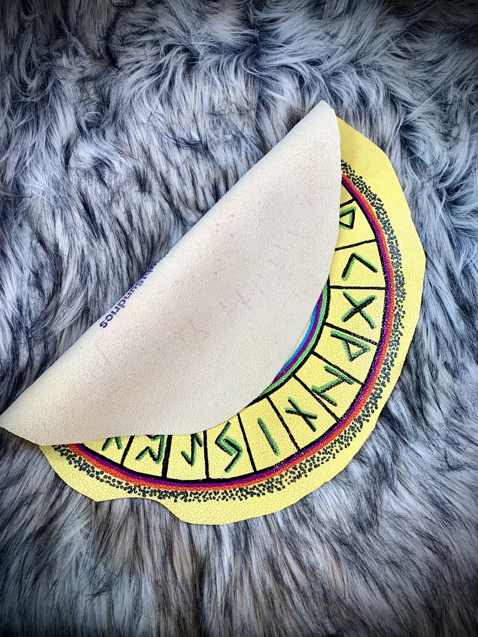 Divination Mat Elder Futhark DME-C2