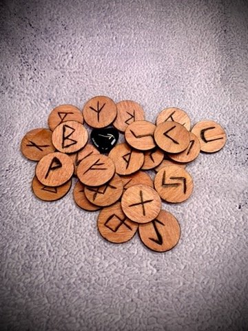 Runes Elder Futhark EF-116