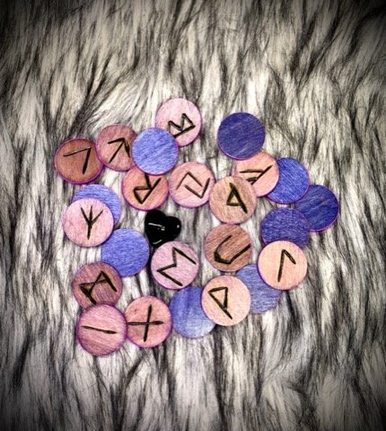 Runes Elder Futhark EF-113