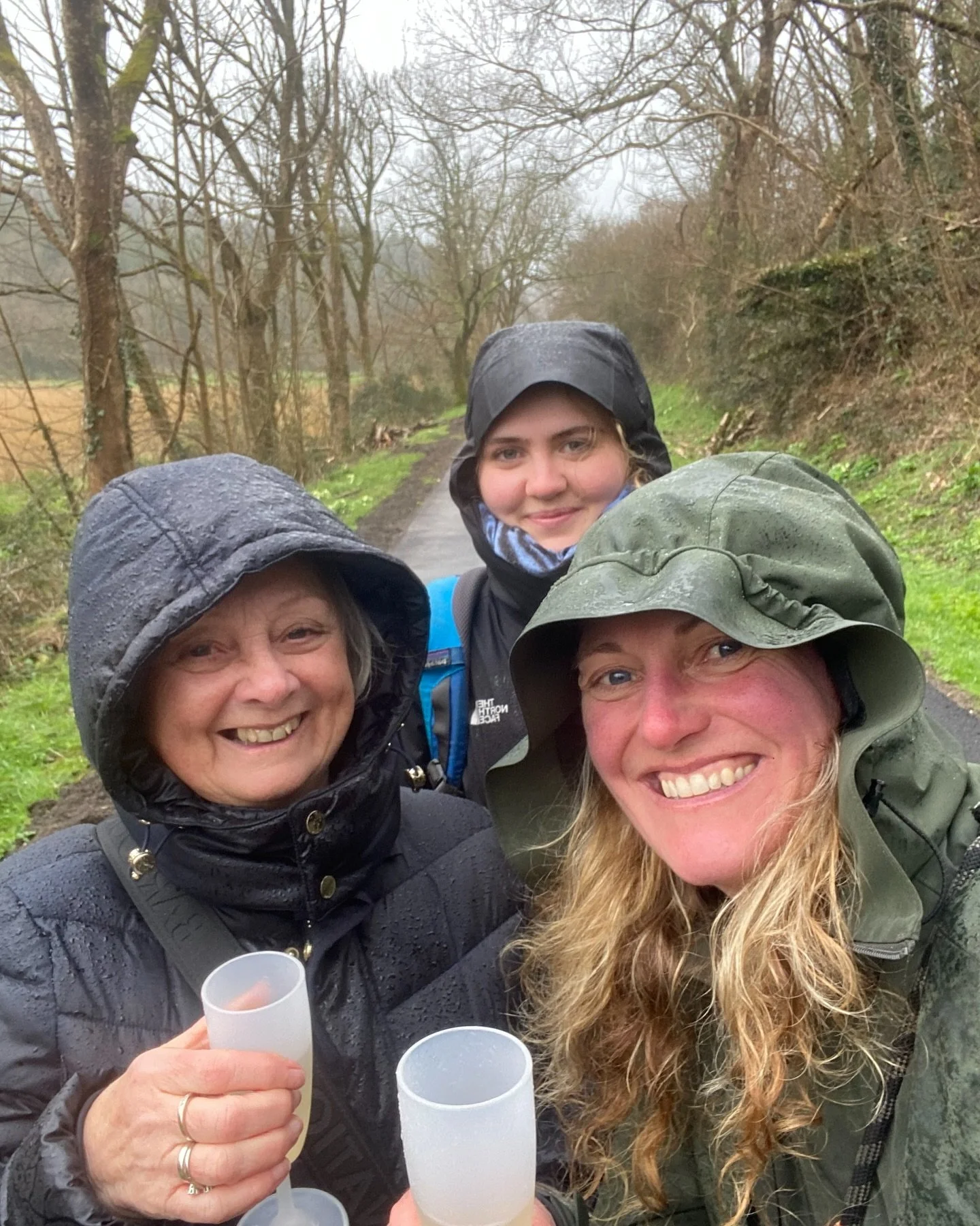 Happy Mother&rsquo;s Day! 
To anyone who was lucky enough to spend the day with their mum, we hope you had a great day. 
We decided to check out the new tarmac on the Bodmin Trail with champagne 🥂 
Random but fun 😁

#mum #cornwall #cameltrail #fami