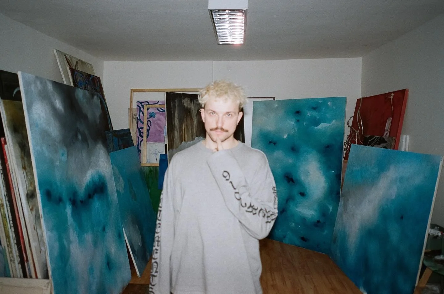 Discover Jiri Bartos @__protiva_ , an artist showcased at @halfofvenus gallery. Swipe to explore his work and visit our website for more. The feeling that everything has its time, that things happen in cycles, not linearly. With this thinking, my att