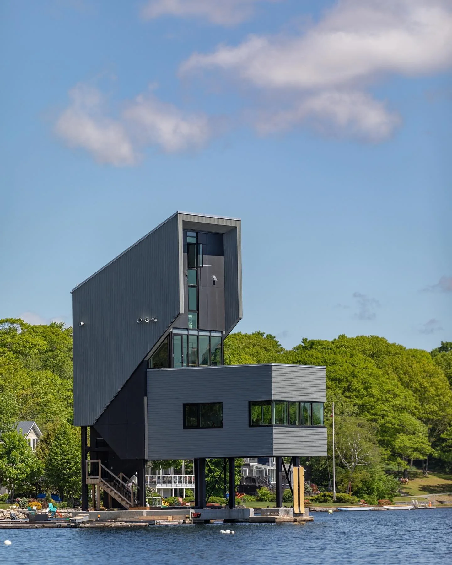 K&Oslash;L Slate | Banook Finish Line Tower | RHAD | Dartmouth NS. Fantastic project by the folks at @rhadarchitects. Installation by @flynngroupofcompaniesofficial 📸 @acorn_art_photography 
. 
.
#rhad #kolfacade #architecture #cement #fibercement #