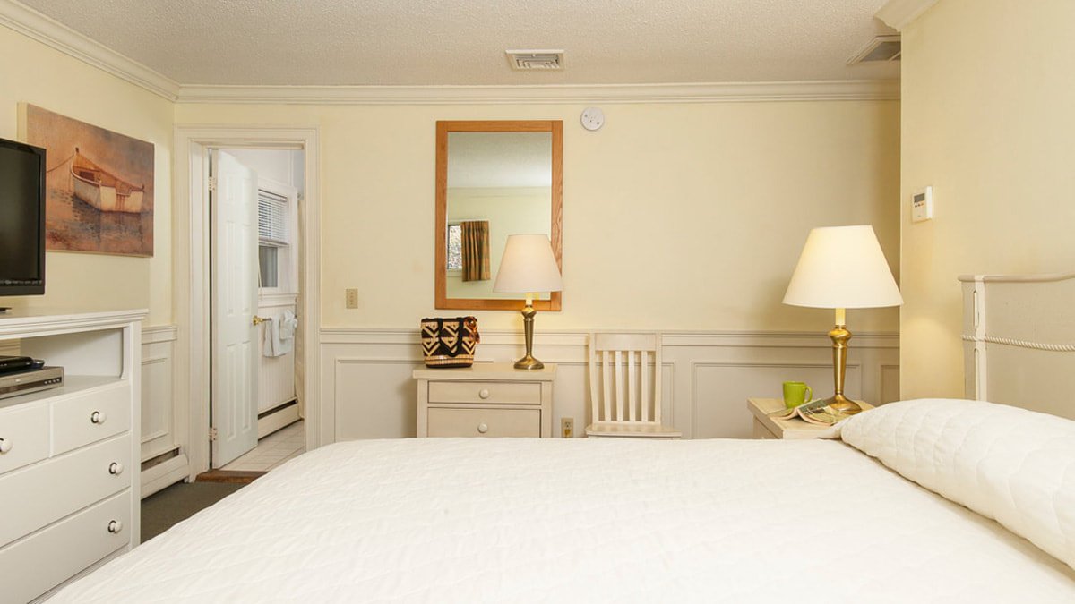 Economy Suite Bedroom