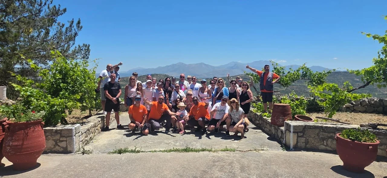 Mount Juktas jeep safari Crete – tourists enjoying panoramic views during an off-road adventure near Heraklion.