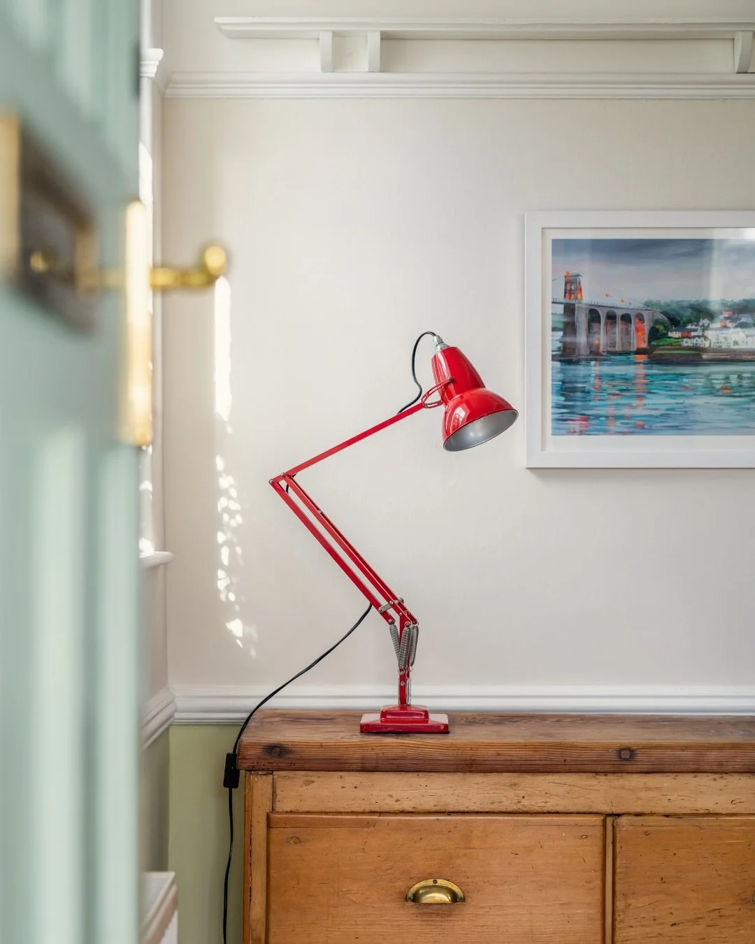 Take a peek inside this gorgeous Victorian home we photographed recently for the guys at @idris_estates, which was bursting with character! 

All images &copy;️ Melon Media