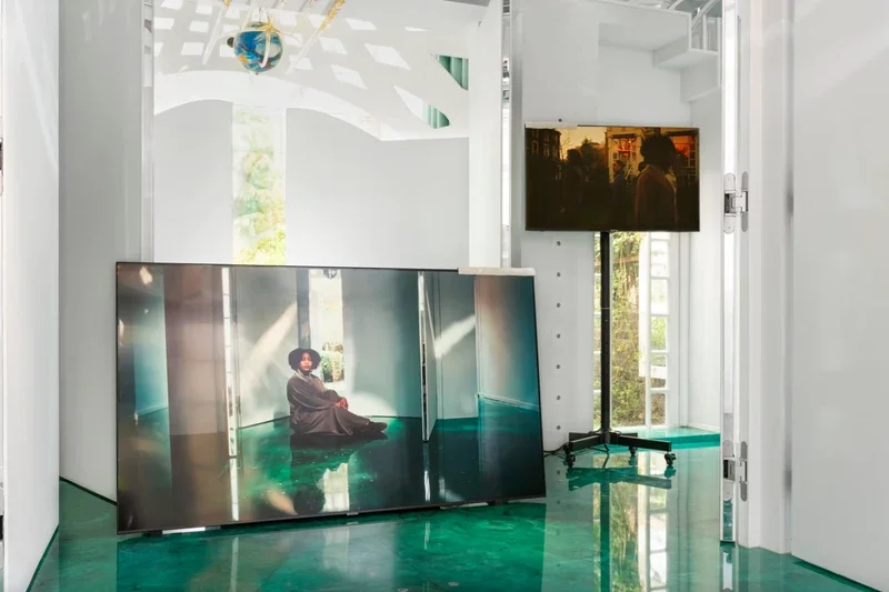 Lina Lapelytė: In the dark we play - The Cosmic House