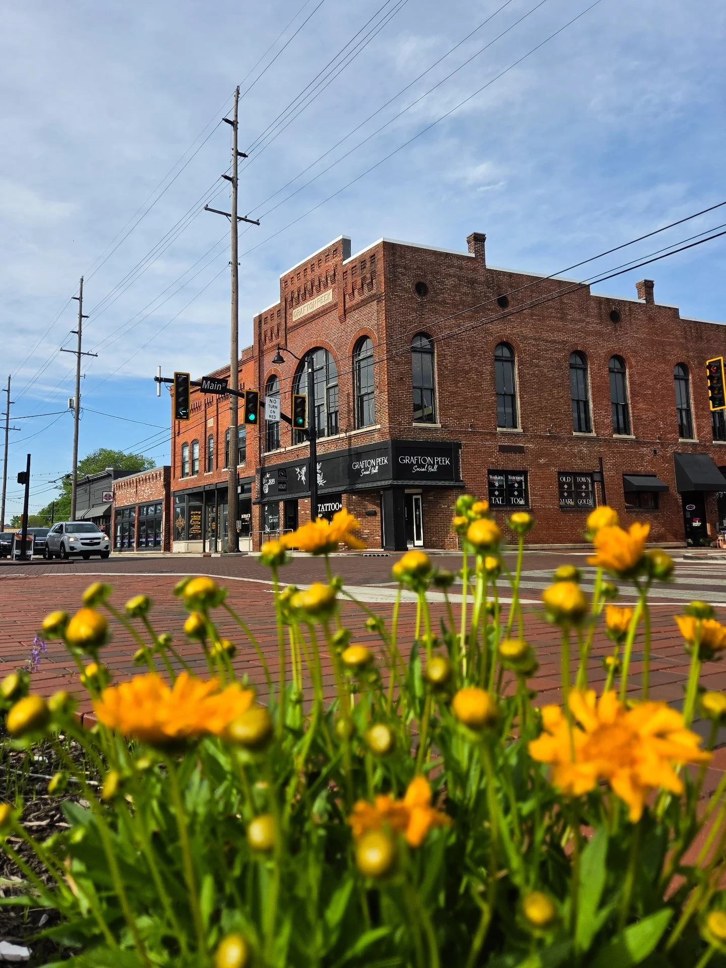 Spring is really starting to show off in Old Town.

It's a perfect time to book a tour and see it for yourself!

#eventvenue #springwedding #wheregreenwoodgathers