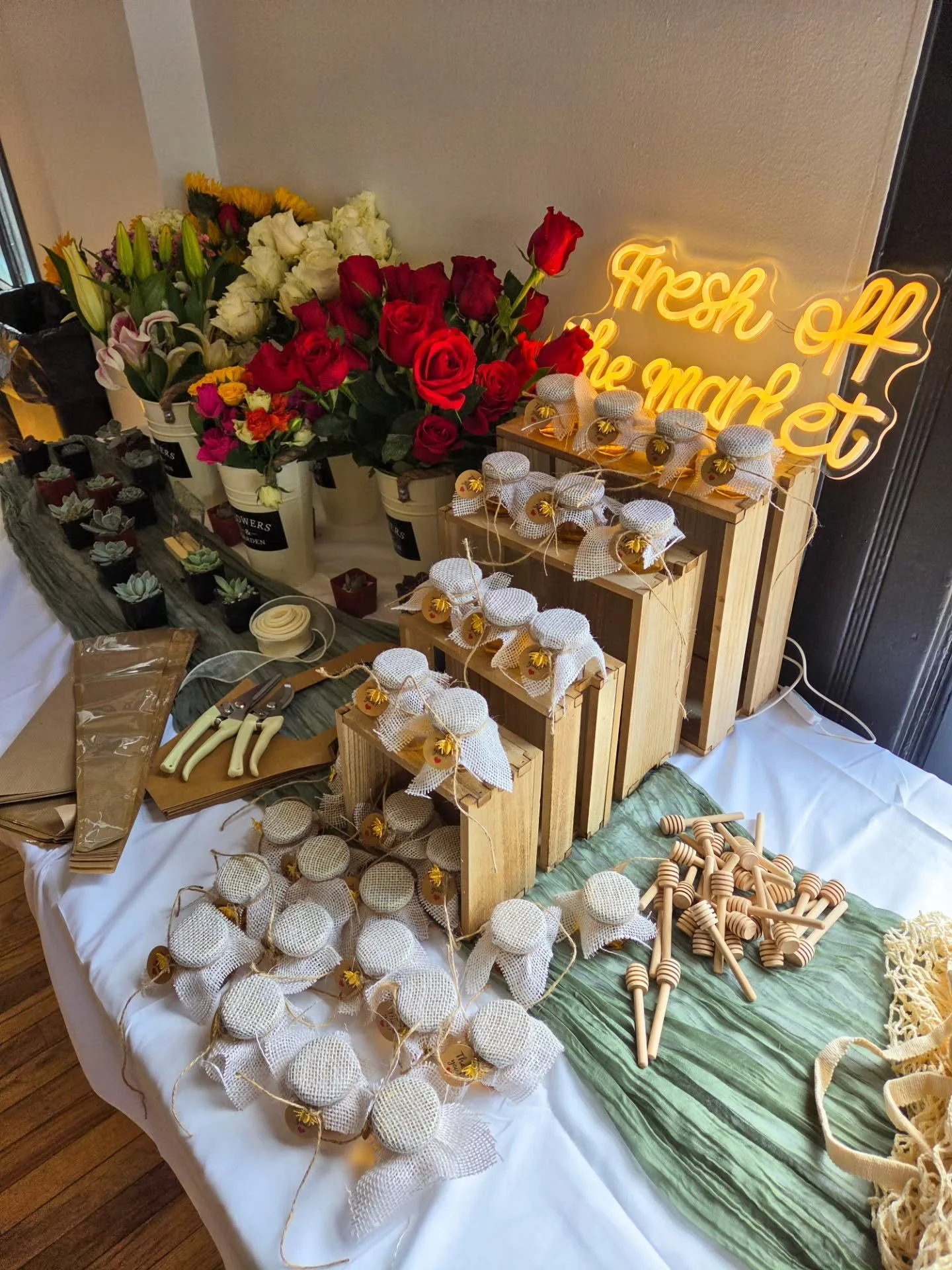 Victoria's "Fresh Off the Market" bridal shower was an adorable theme with thoughtful details.

Every element came together beautifully as friends and family gathered to celebrate the bride-to-be. We love seeing our space transformed to ref