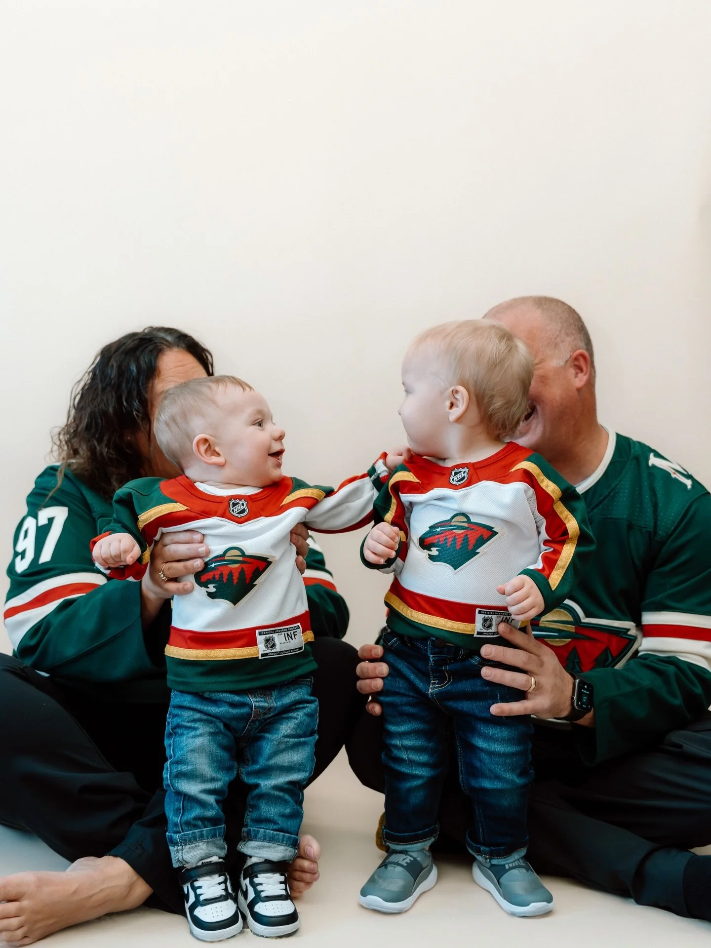 The absolute cutest session with grandparents &amp; cousins! Boy oh boy, once these boys are both running around the Donnay clan will have some trouble on their hands! 

The two boys did so good &amp; I would say loved being the center of attention!