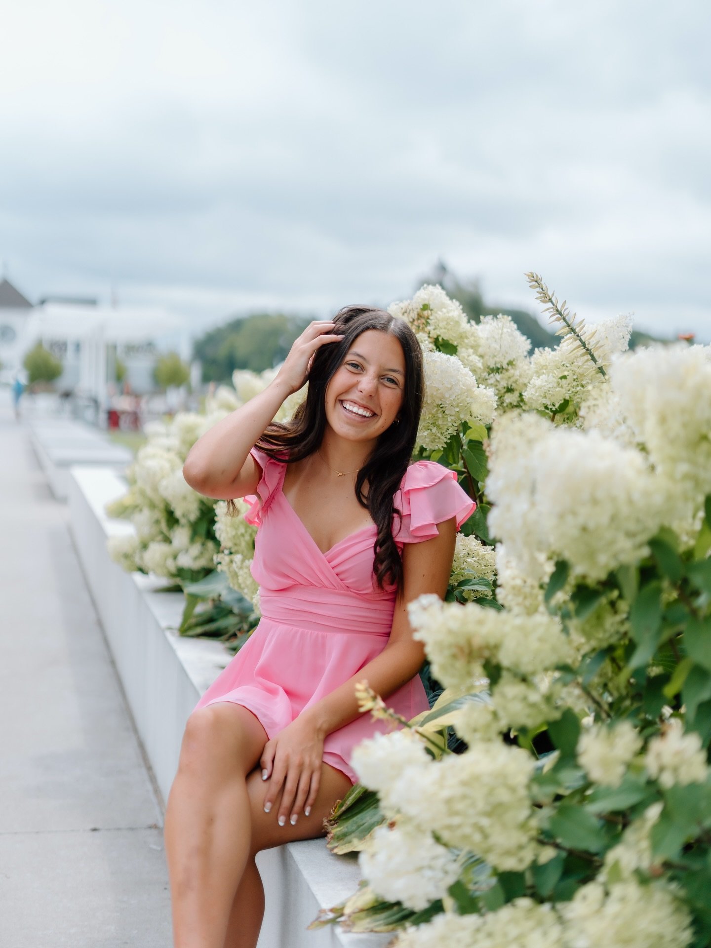 2027 senior books are opening soon!! 👀
Can&rsquo;t wait for another fun summer with new seniors!! 🩷

#mnseniorphotographer #minnesotaseniorphotographer