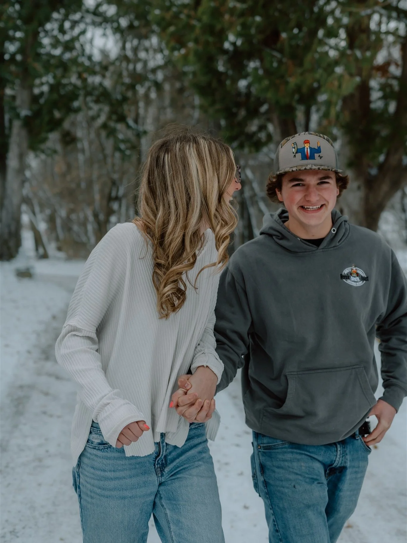 The snow is here!!! ❄️ 
There is usually a somewhat forced photo session during my family thanksgiving- plus with the snow it was not even a question to go out and take some quick photos!!