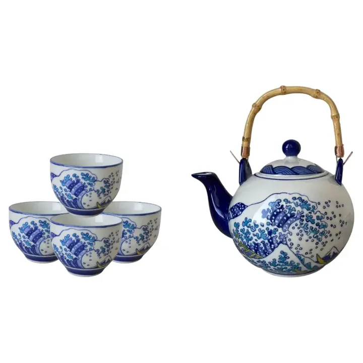 Great Wave Porcelain Tea Set – 30oz Teapot with 4 Cups & Stainless Steel Strainer