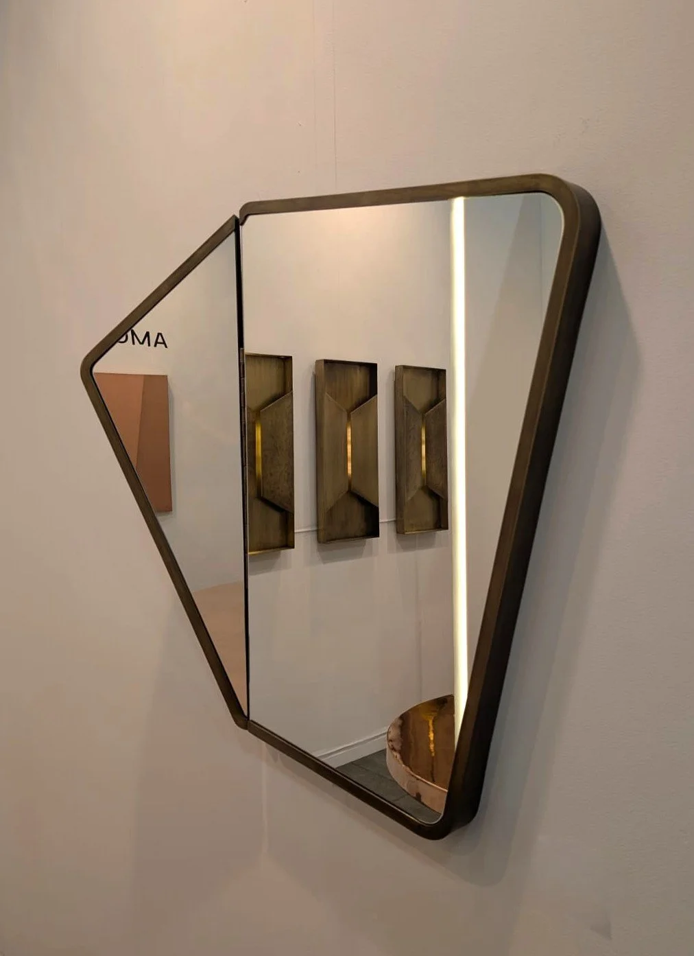 AmorettiLAB Mirror