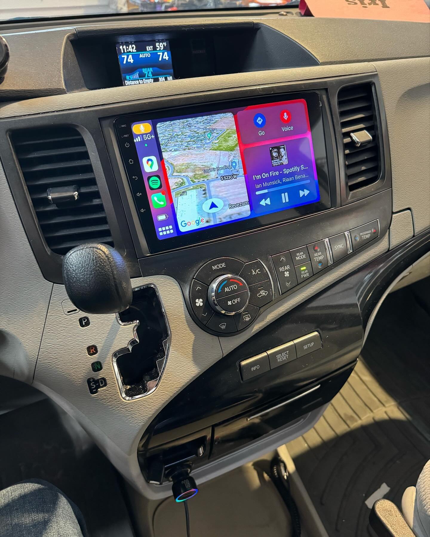 New CarPlay head unit, front brake pads/rotors, and oil change on this Toyota Sienna! CarPlay is life. Massive upgrade over the annoying factory Bluetooth that doesn&rsquo;t let you change anything unless you&rsquo;re stopped and in park. Oh and yeah