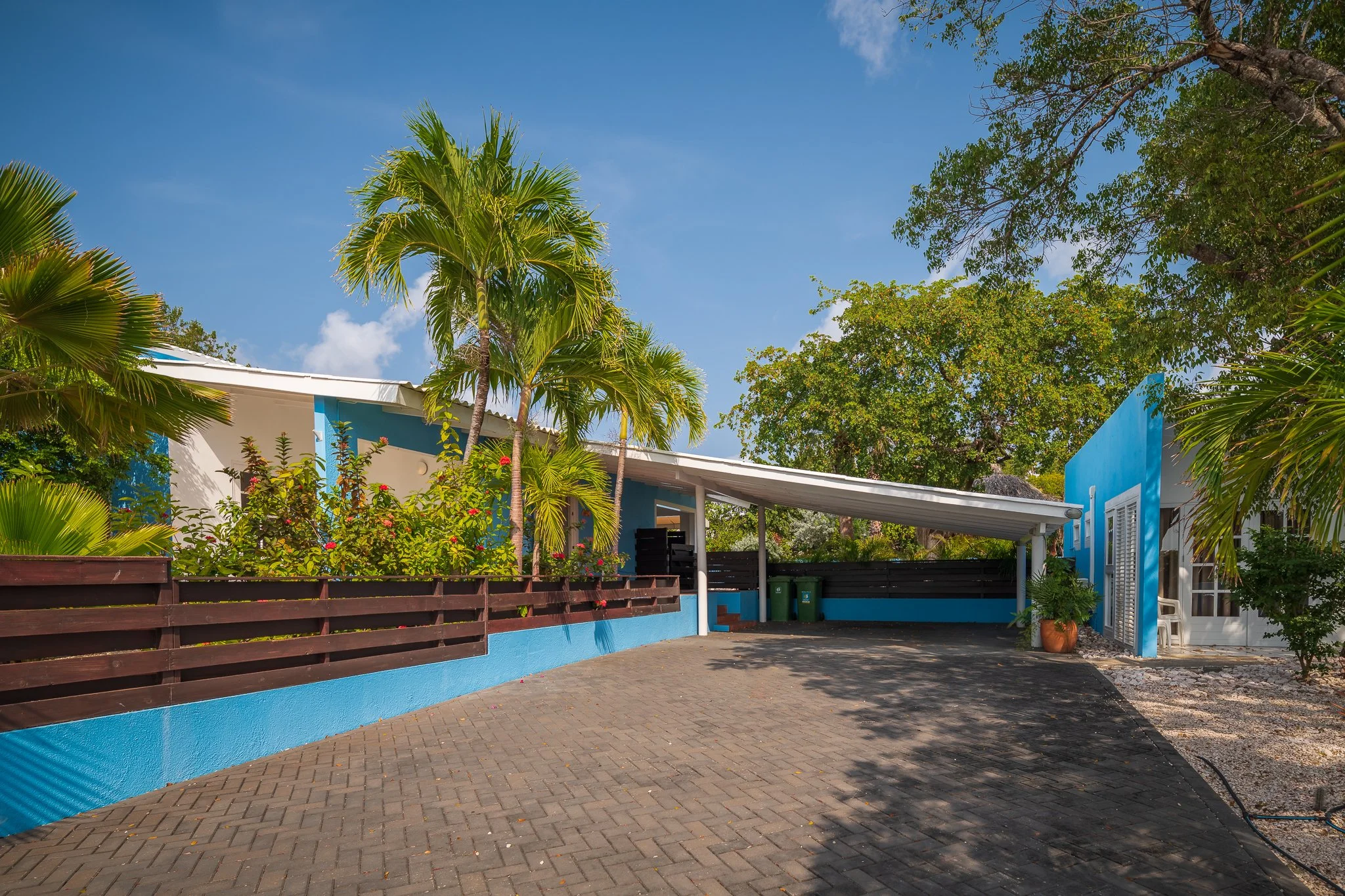 Driveway for multiple cars