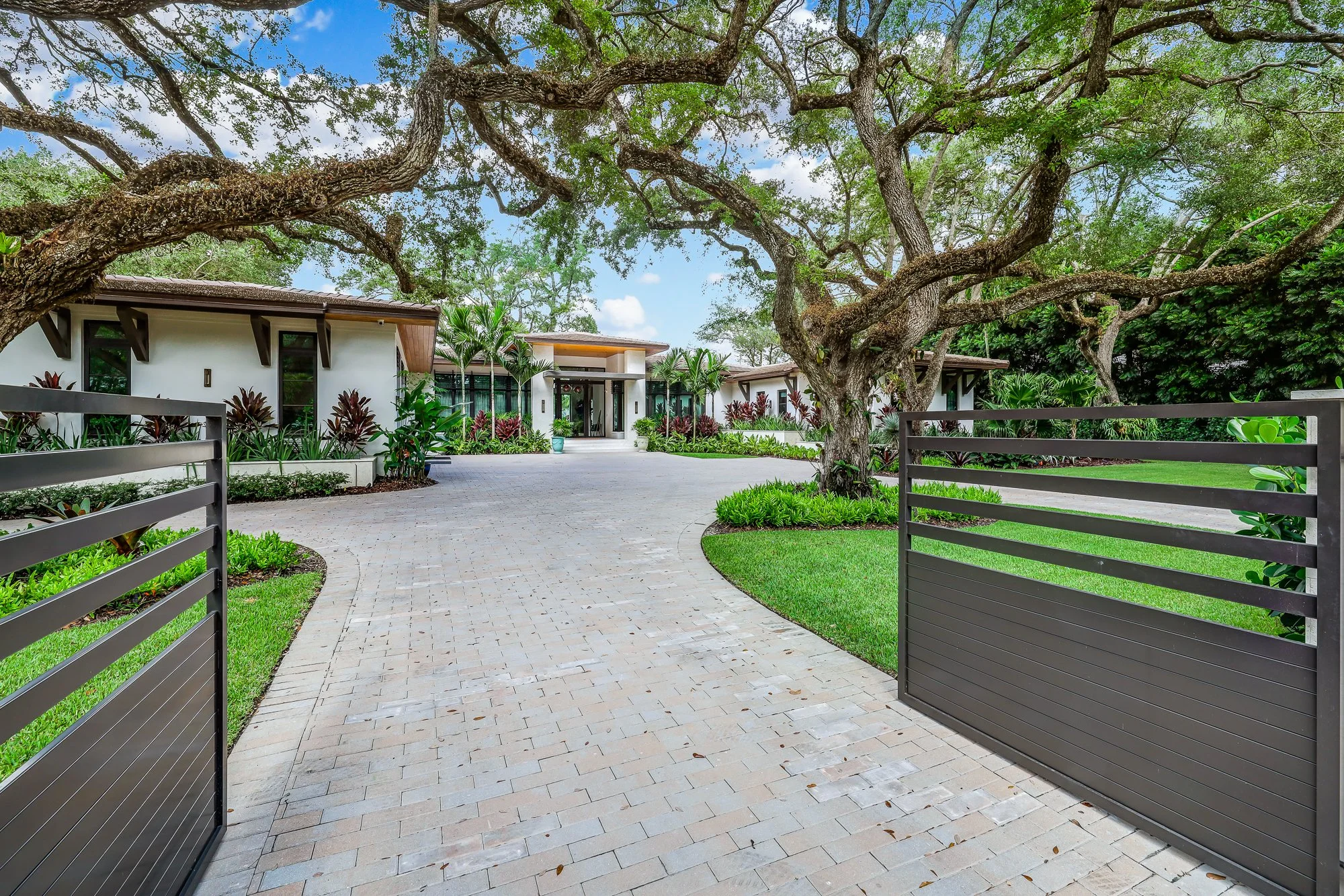 10830 SW 69th Ave-1.jpg