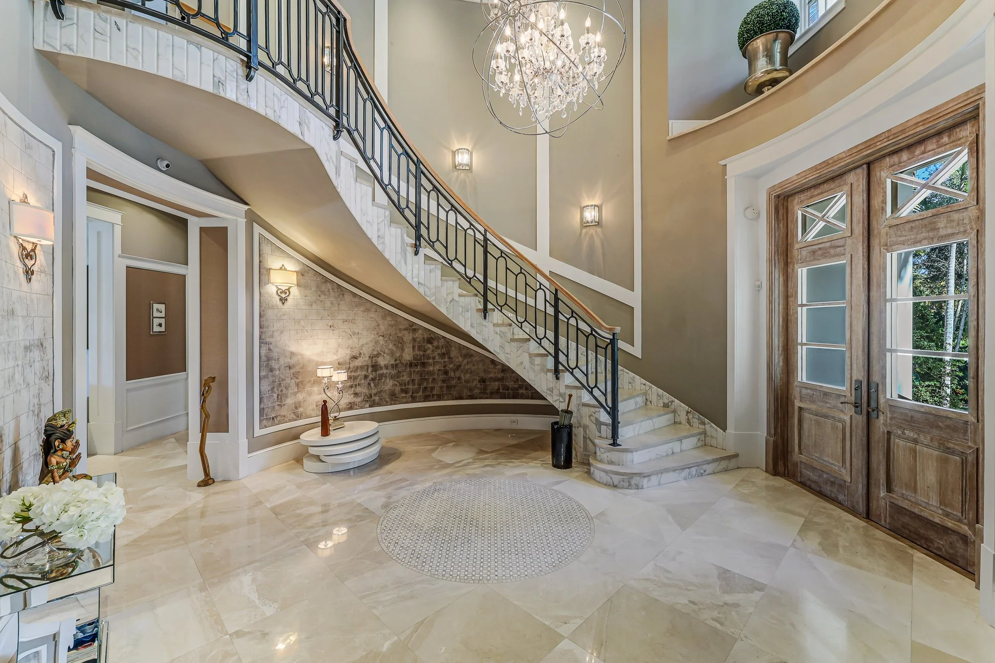 9320 Balada St-14.jpg