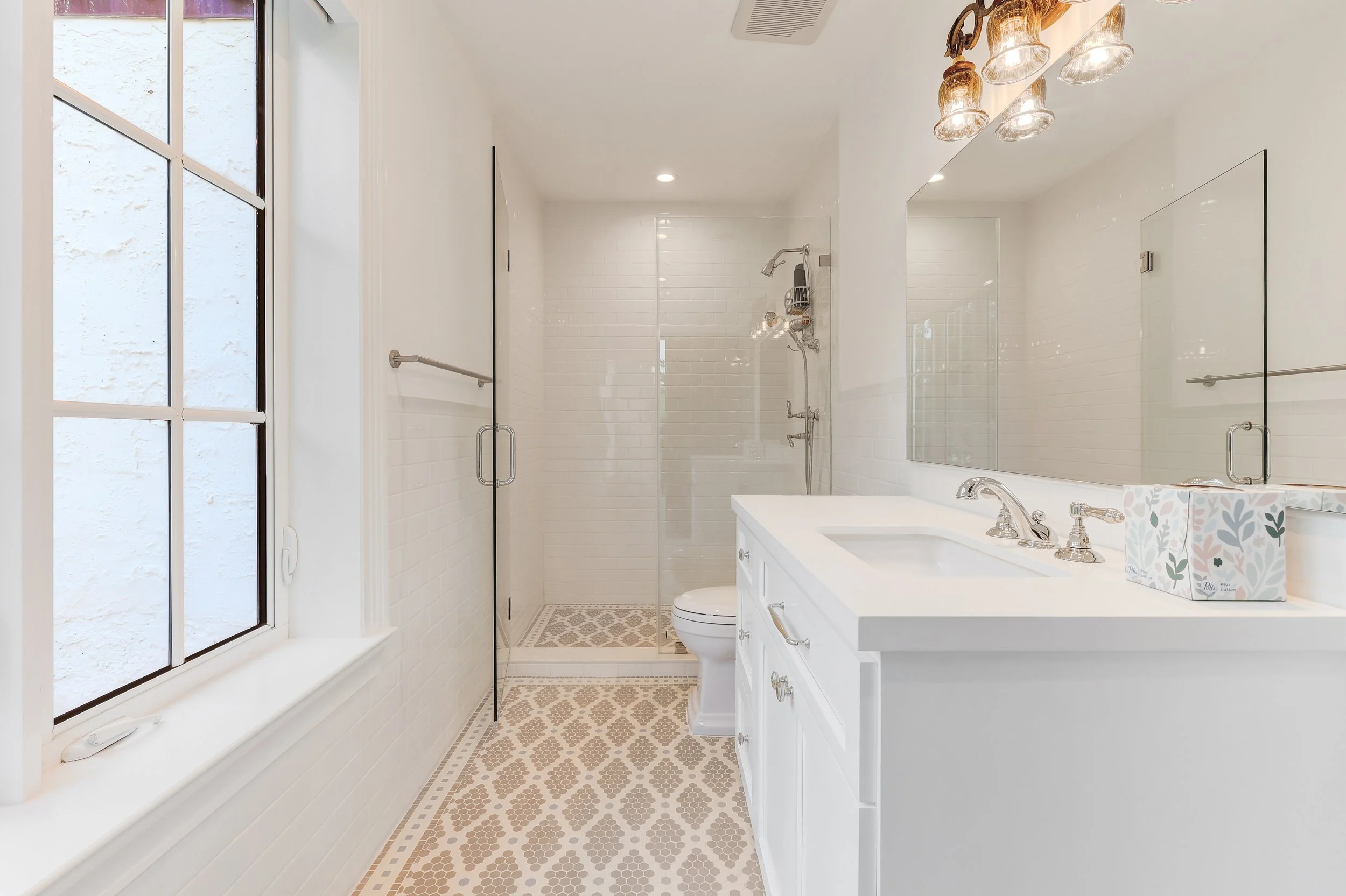 1311 Alhambra Cir-57.jpg