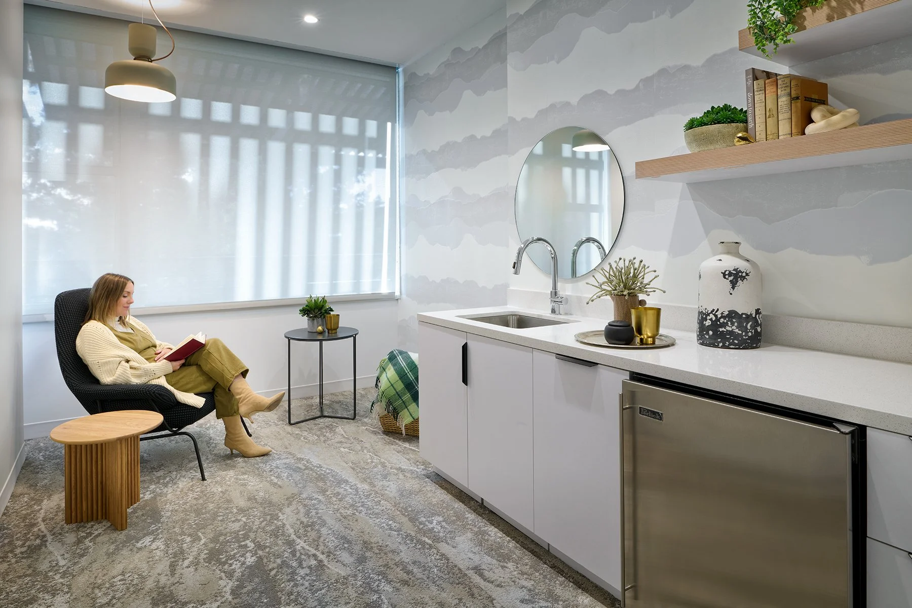 AP+I-Design_HP--Poly_Mother's-Room_1800x1200---238.jpg