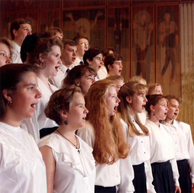 1989-02.jpg.webp