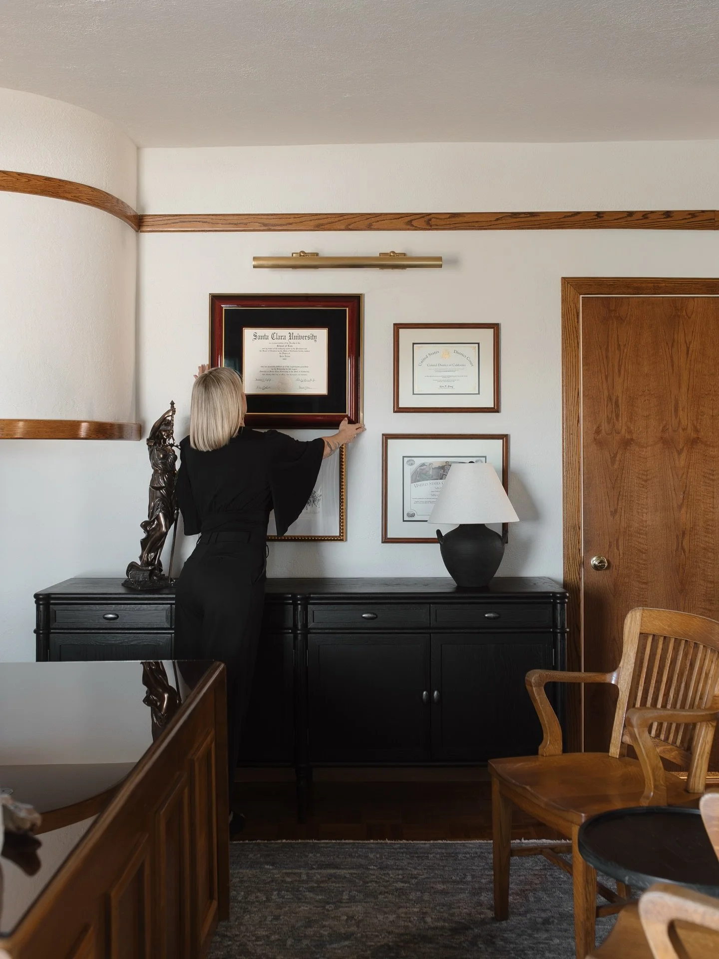 Just wrapped our first project of 2026 ✨ And if you know me, you know one thing about my work&mdash;it always starts with a story. This one is special. Stay tuned. 🤍

Design and styling @kellar_design + @curatedredding 
Photos by @hellohomephoto