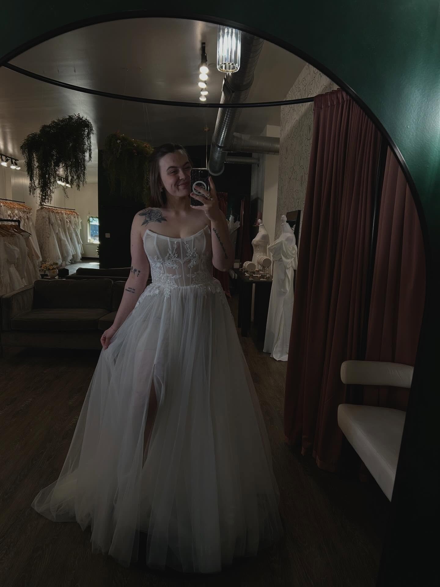 just a few of our favorite off the rack gowns😚

our off the rack selection is perfect for brides with tighter timelines or our brides ballin' on a budget💗 

| bridal gown | bridal boutique | kc bride | wedding boutique | 2026 bride | 2027 bride | b