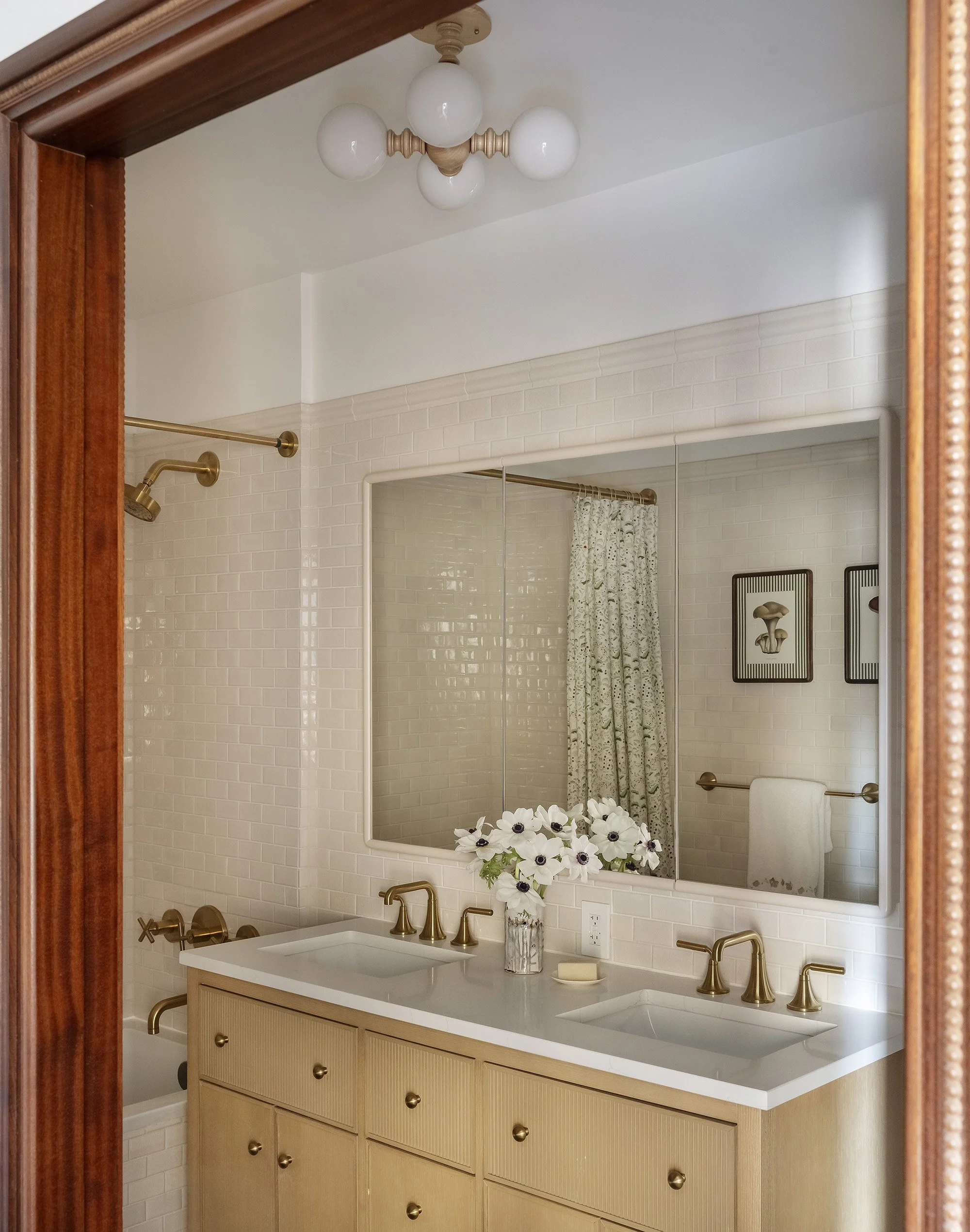 2026-03-10 Sarah Tract. 2150 Broadway15578.jpg