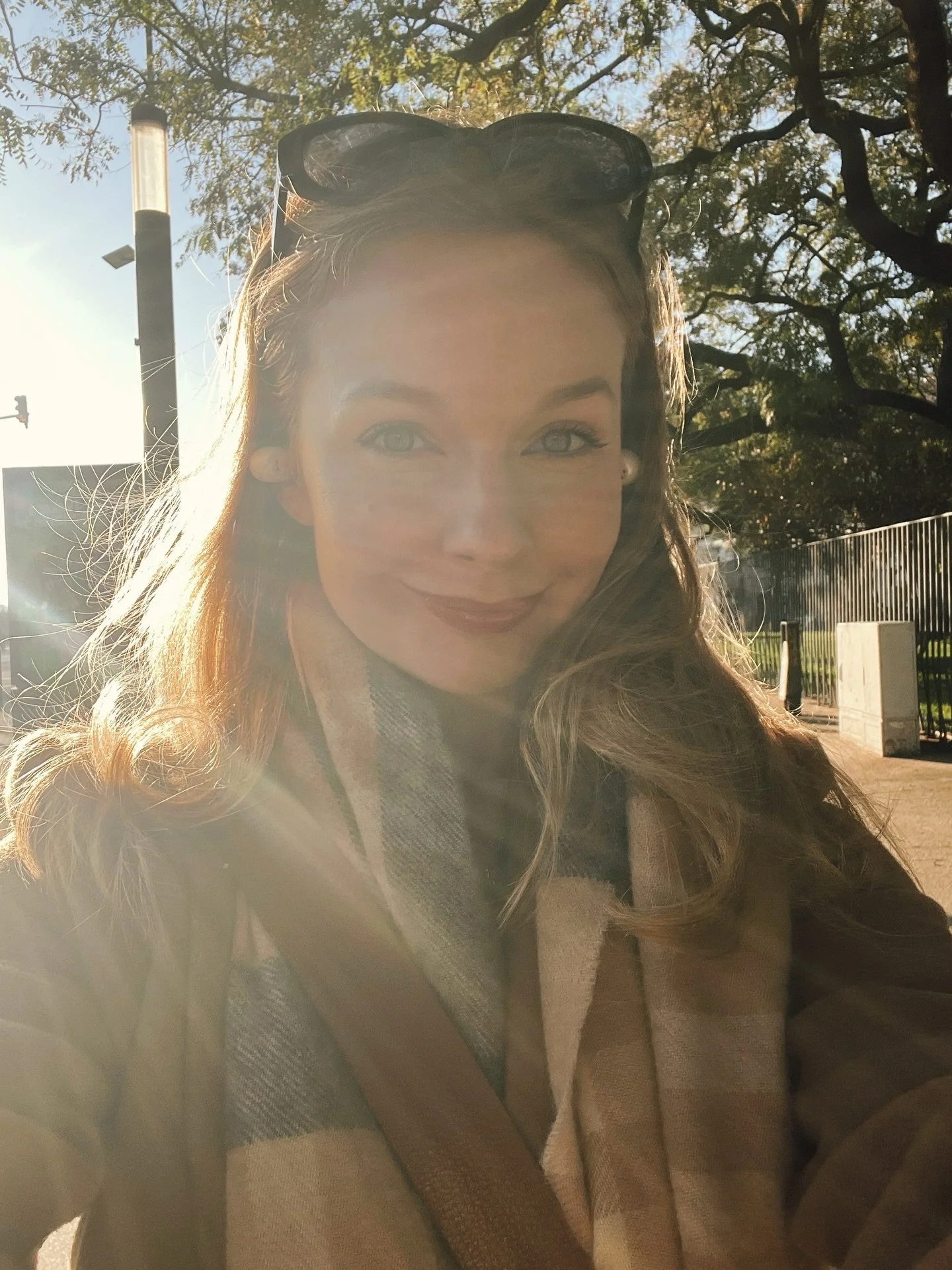 Life in Lisbon lately ☀️

(aka taking pictures of glasses of wine) 🍷

#lisbonlife #lisbonfoodies 

Lisbon Foodie | Lisbon wine | Lisbon life