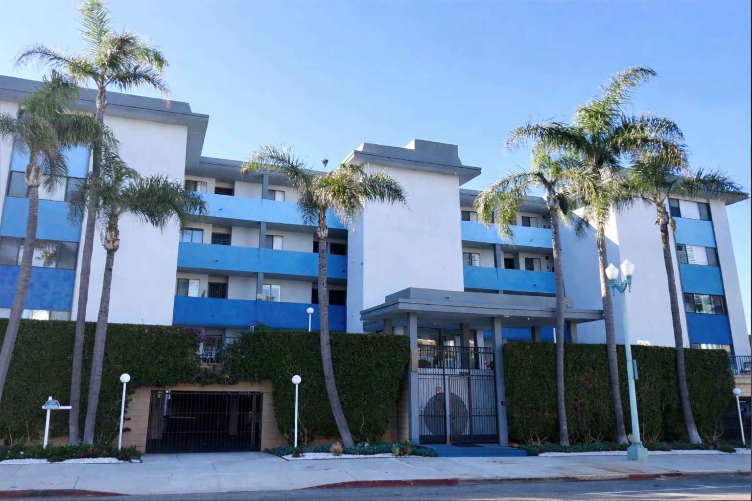 Fresh coastal vibes with exterior painting of Condos in Redondo Beach, Ca
