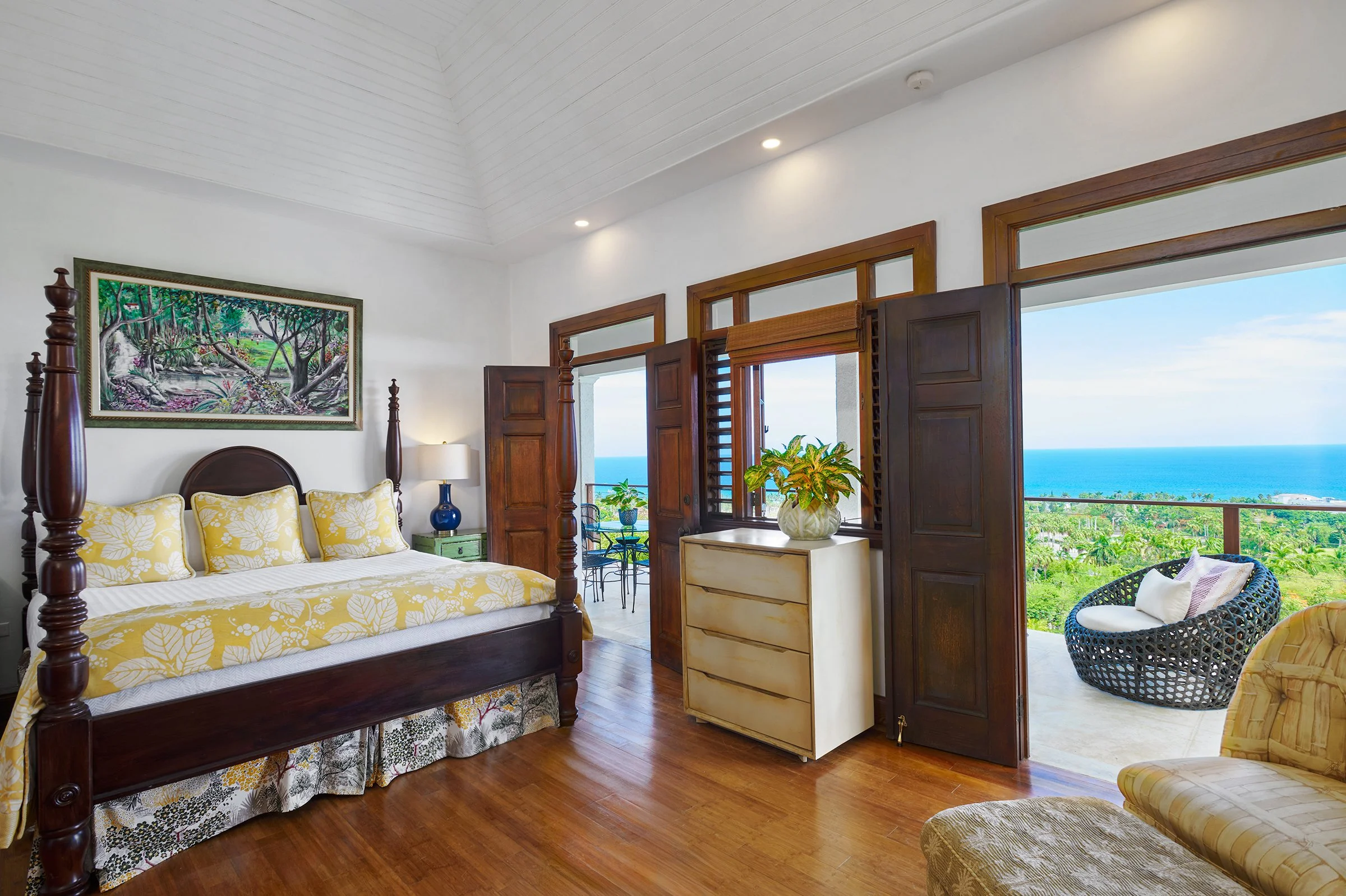 Anthurium Room 
Just beside the Anthurium room overlooking the infinity pool and lovely view of the Caribbean sea. King-size bed and balcony next to Anthurium Room. En-suite bathroom with walk-in shower. 