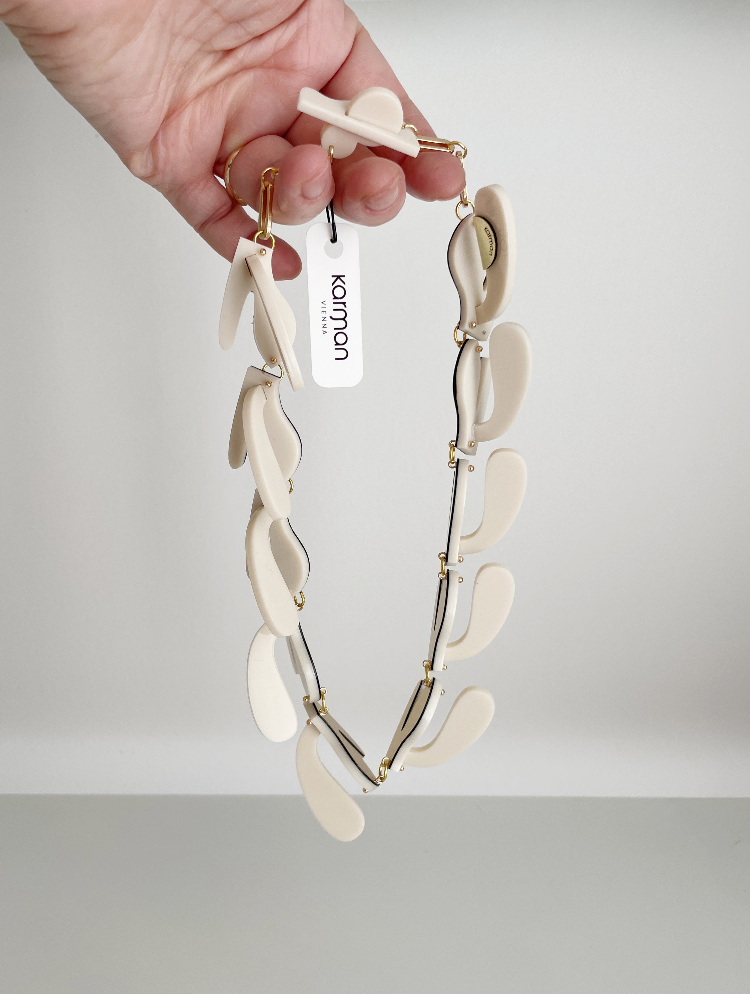 Reversa_Necklace_Ivory6.jpg