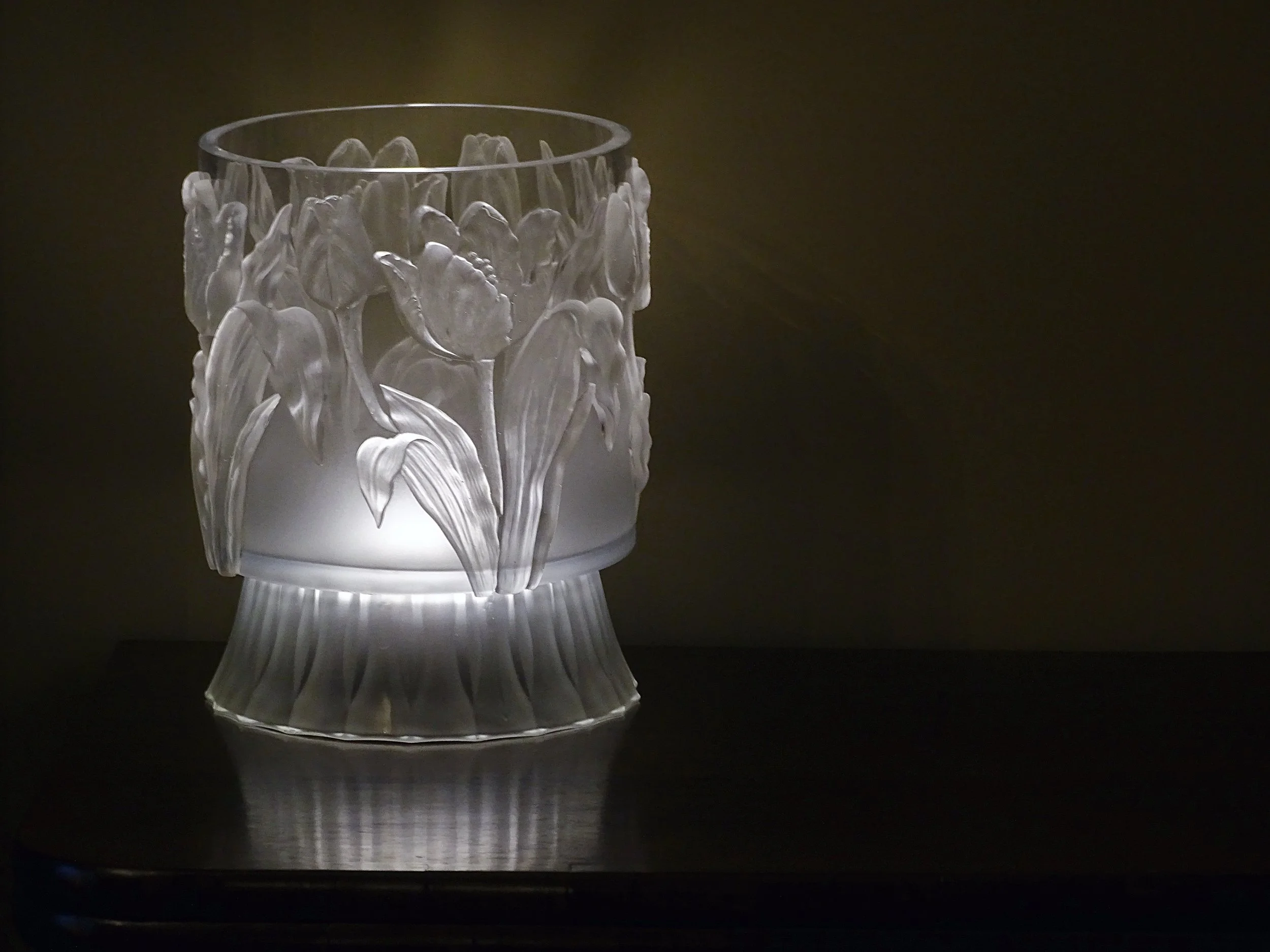 Tulips Mould JonathonMendes_3.jpeg