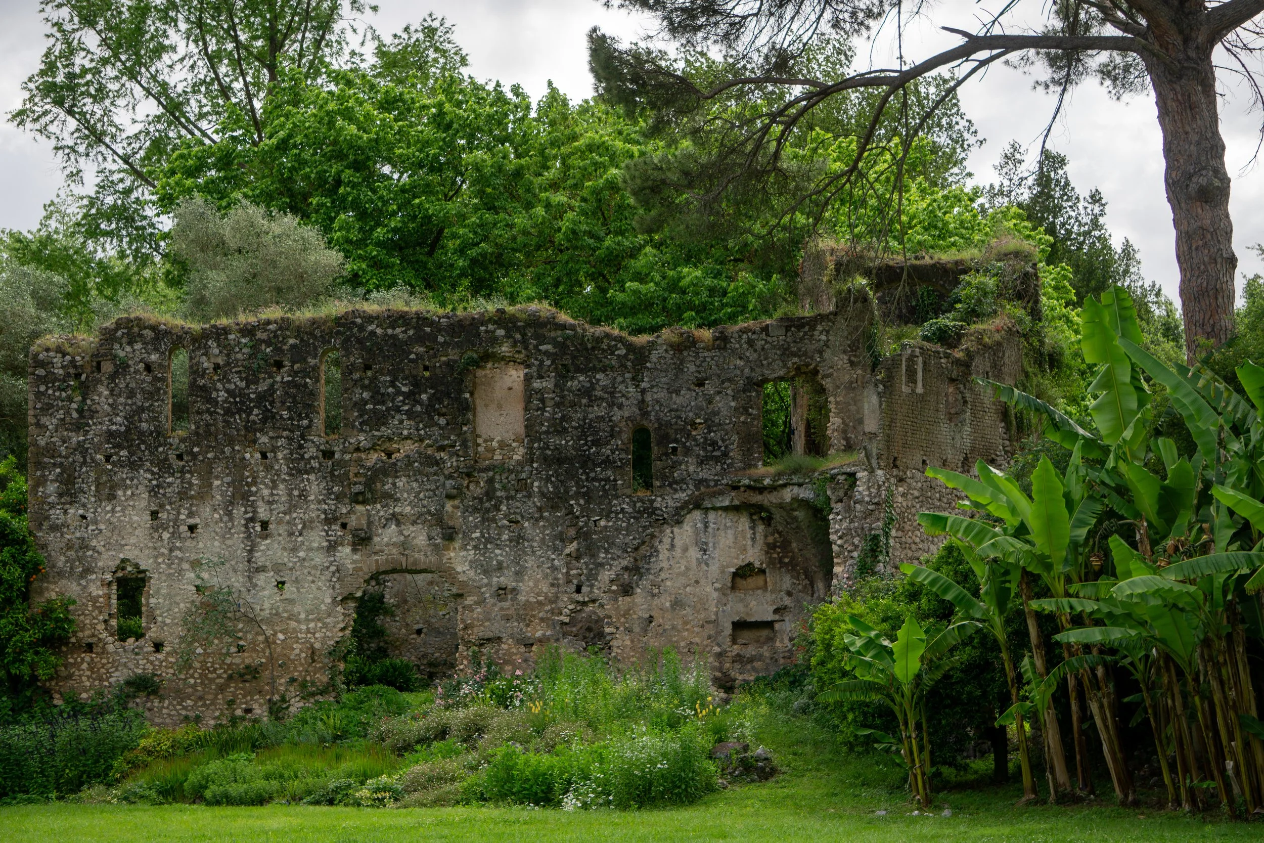 ninfa-ruins.jpg