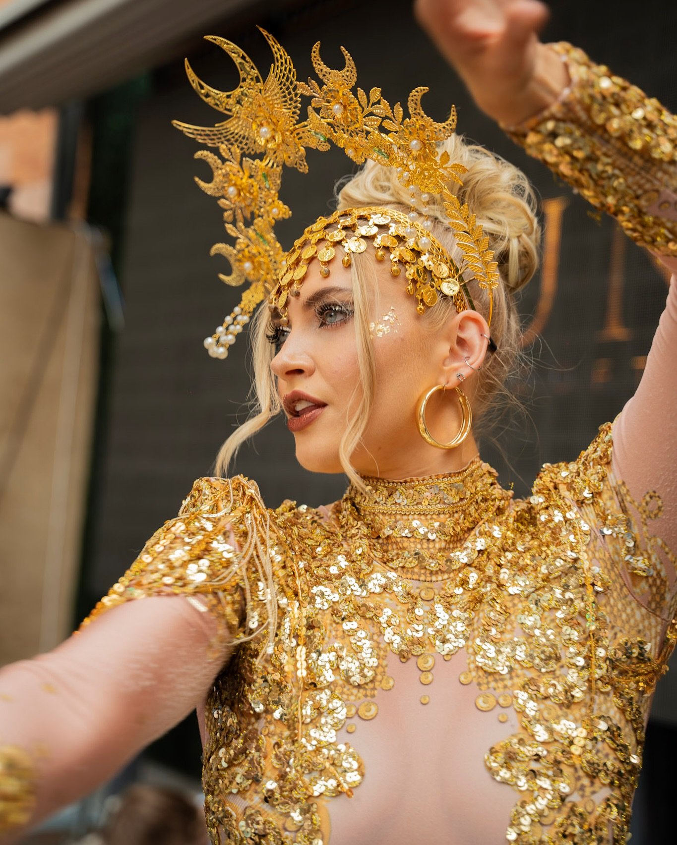 In our world, currency is dimes &amp; face cards 😮&zwj;💨

Catch these golden goddesses back at @lunarooftop.atx this Saturday! Formerly Summit, this newly renovated Mediterranean rooftop is a MUST for your group chat to visit 📲 

See you on the da