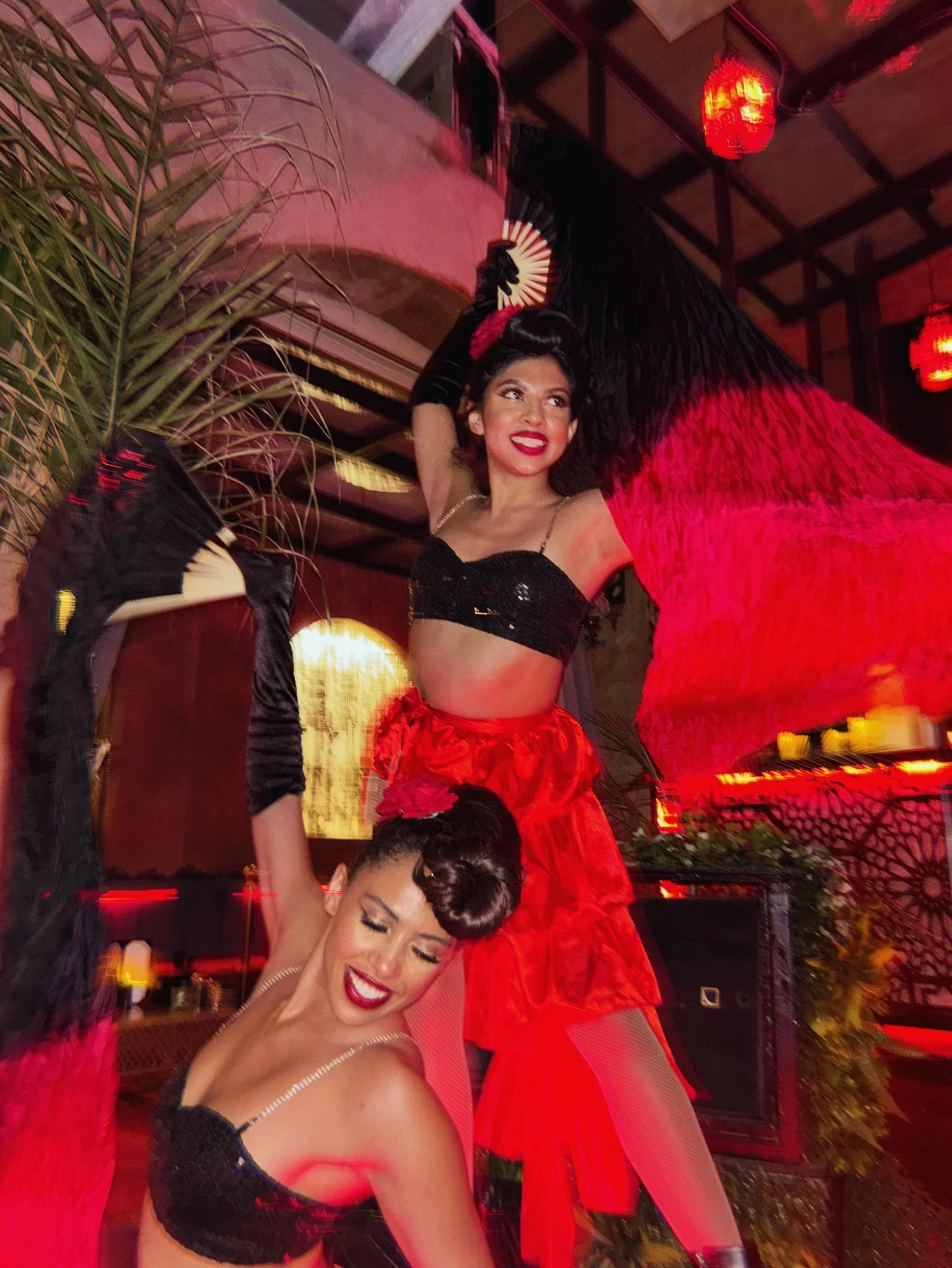 We bring the 💃🏻 emoji to life every Latin Music Friday at @lunarooftop.atx <3

Join the Dimes at Luna tonight for House Music Saturdays 💫