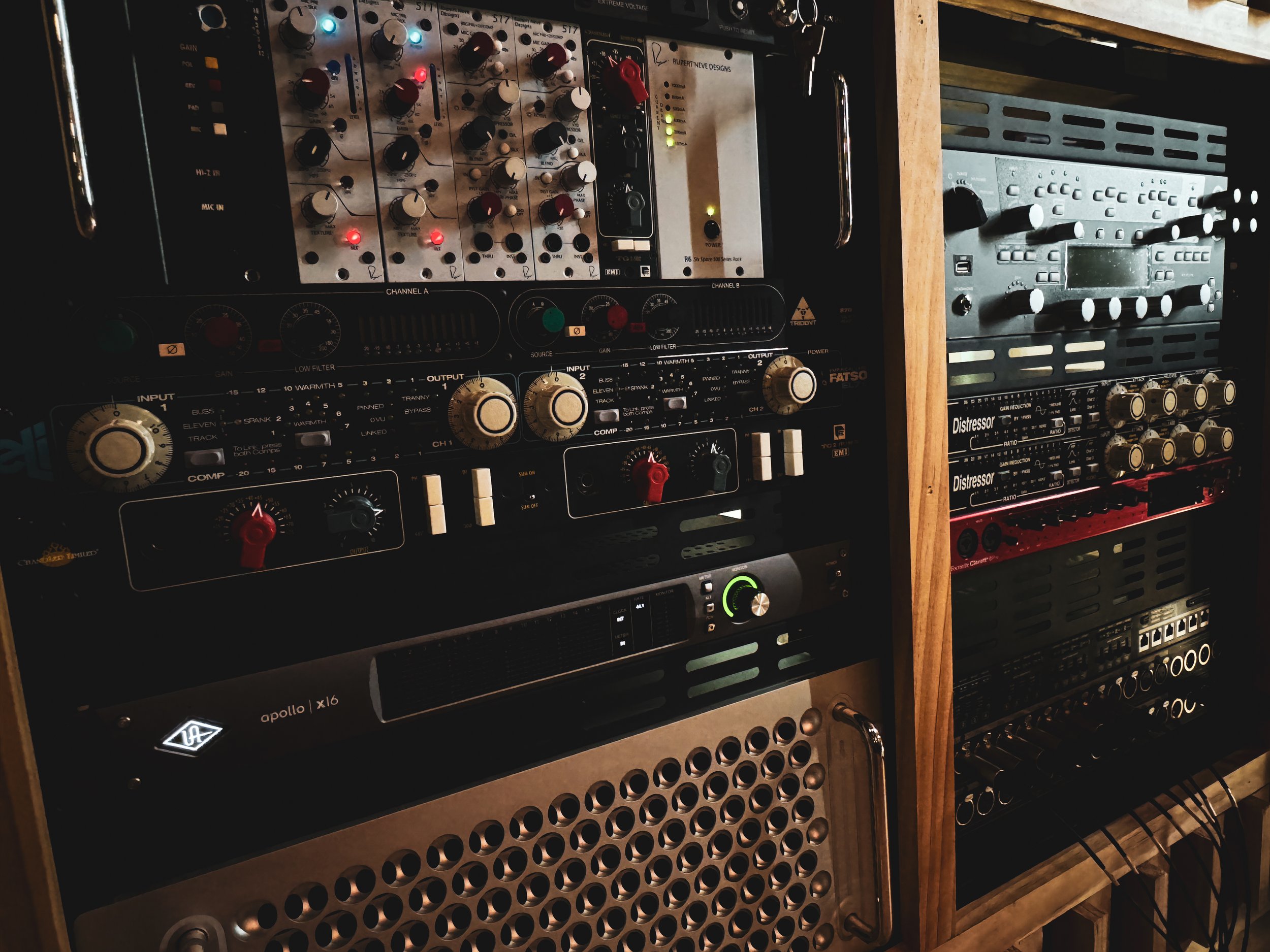 Loudmouth Studios-07.jpg
