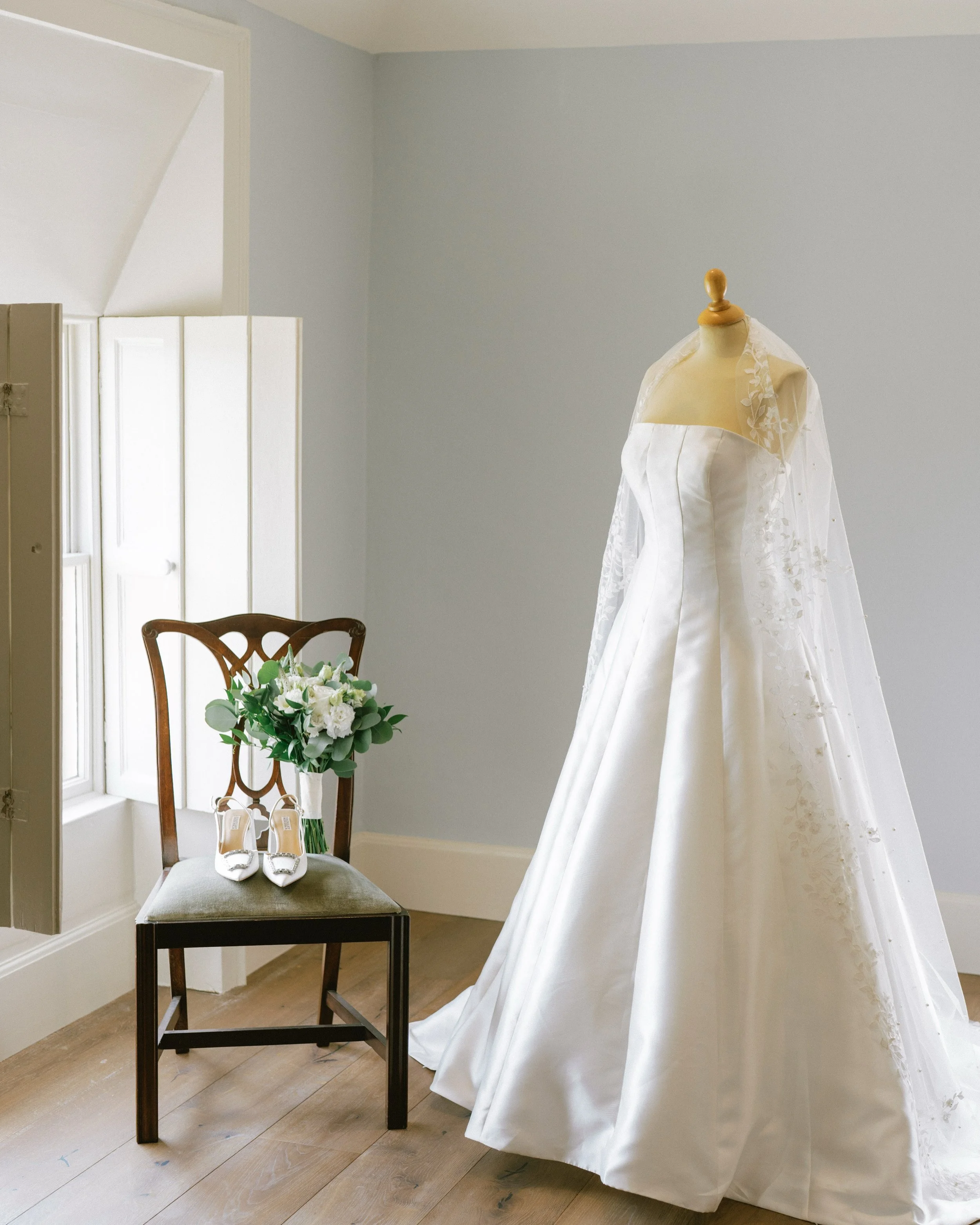The little moments of a wedding day 🤍

The quiet, the anticipation, the little details that matter. An adorable four-legged guest never too far away, live strings setting the scene for an outdoor ceremony in the sunshine, topped off with a dirty mar