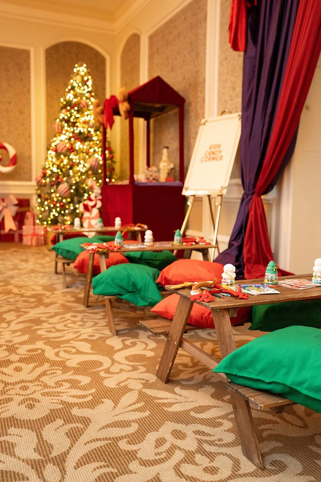 Rachel David Max_s Christmas Party 20.12.25-15.jpg