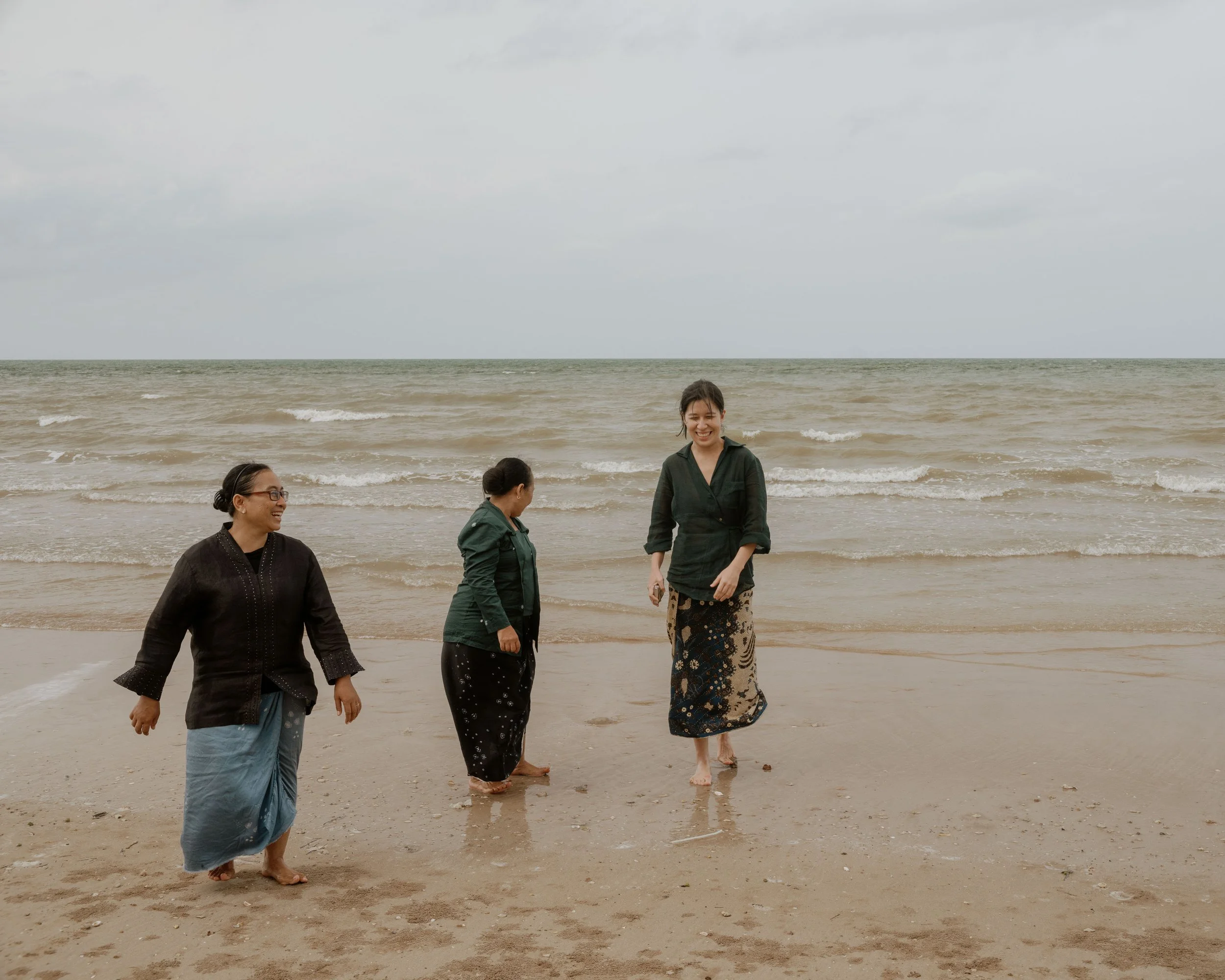 Denica Riadini-Flesch with one of SukkhaCitta's Mama Kapas (smallholder cotton farmers).