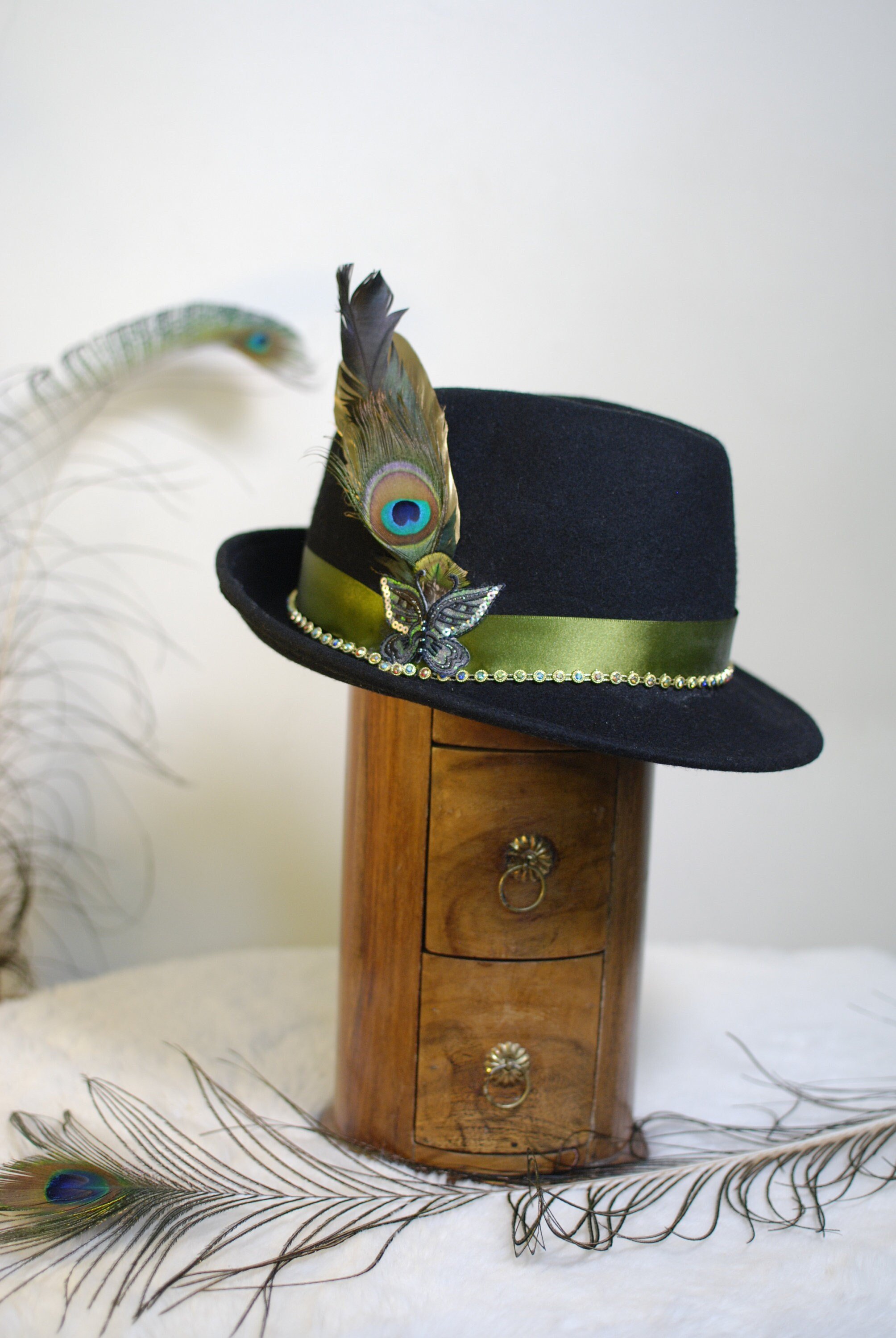 https://i.etsystatic.com/46712123/r/il/686927/6063039976/il_fullxfull.6063039976_r35a.jpg