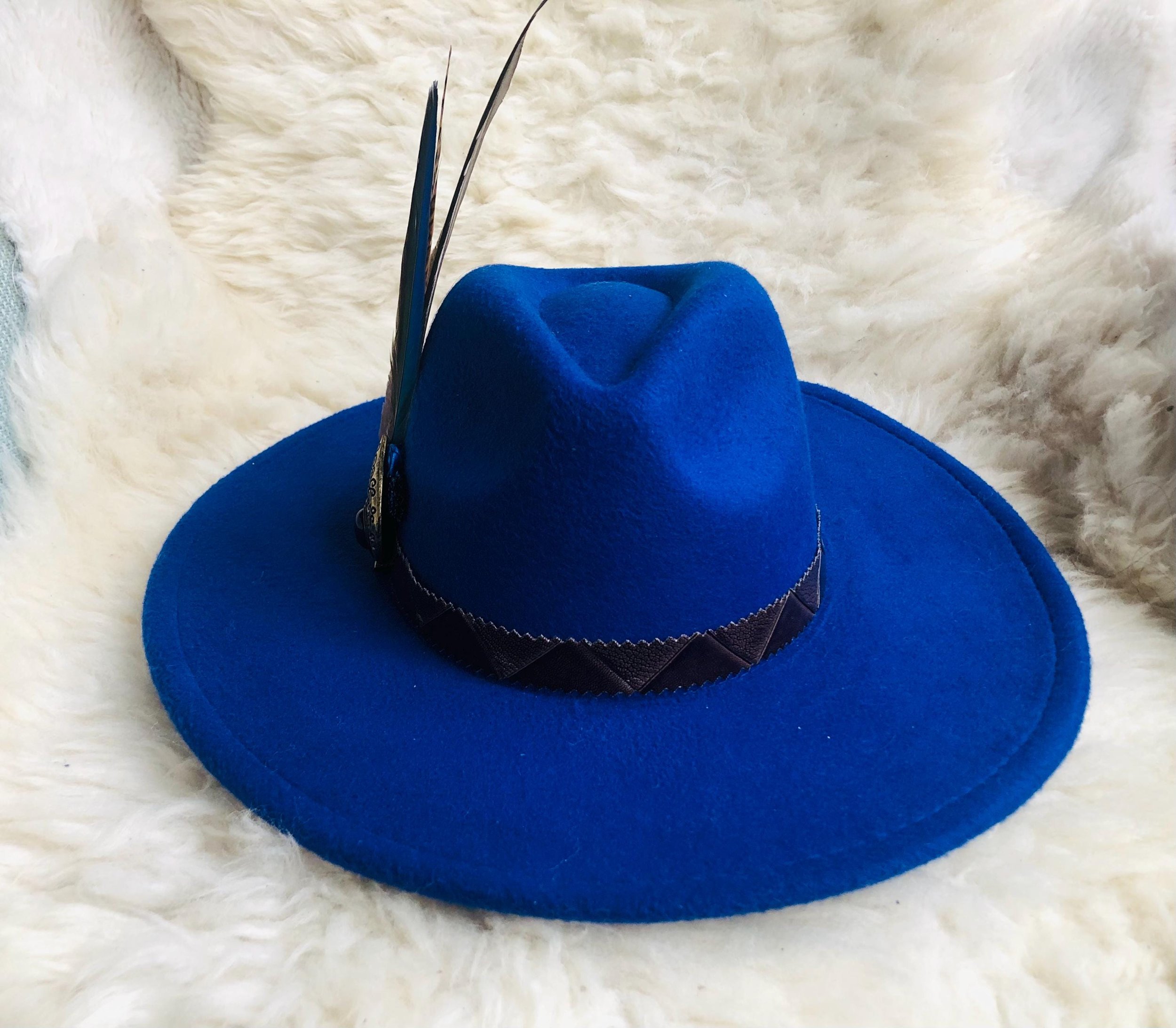 https://i.etsystatic.com/46712123/r/il/a49033/6395555672/il_fullxfull.6395555672_6p9i.jpg